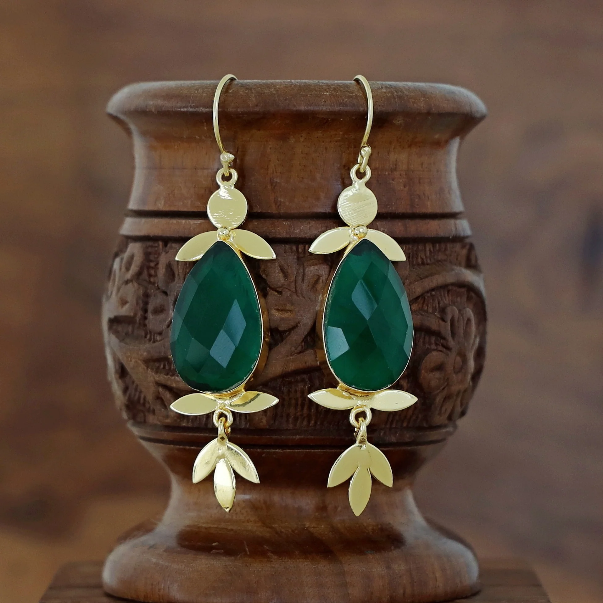 Golden Glossy Stone Leafy Drop Earring - Image 5