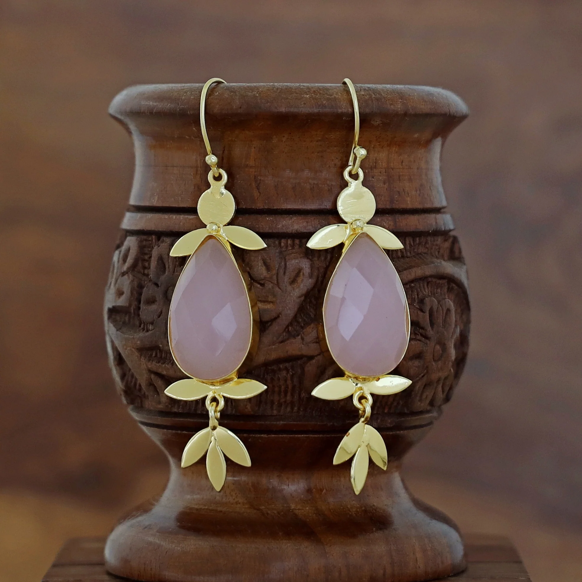 Golden Glossy Stone Leafy Drop Earring - Image 8
