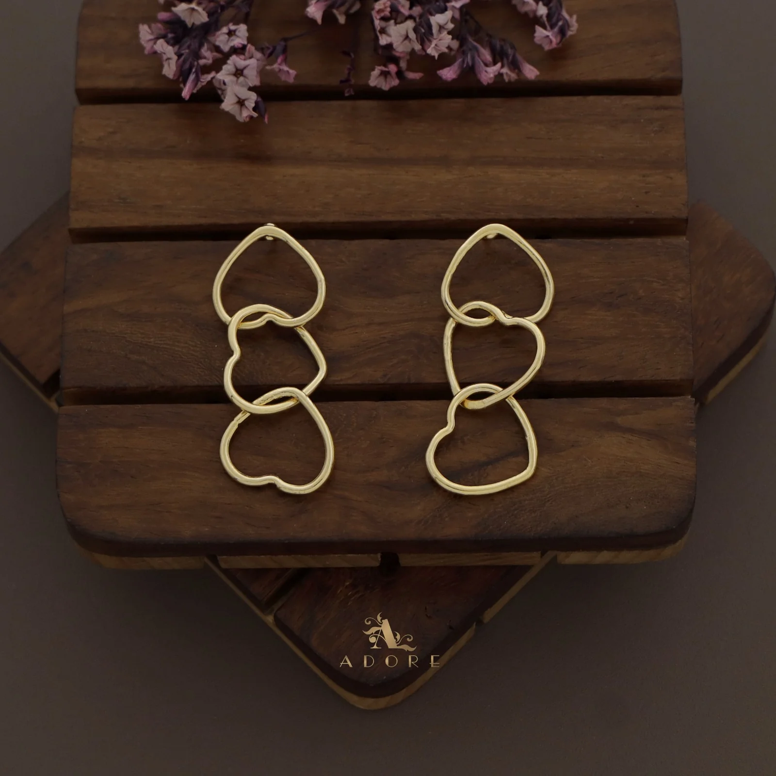 Golden Heart Neckpiece With Earring - Image 3