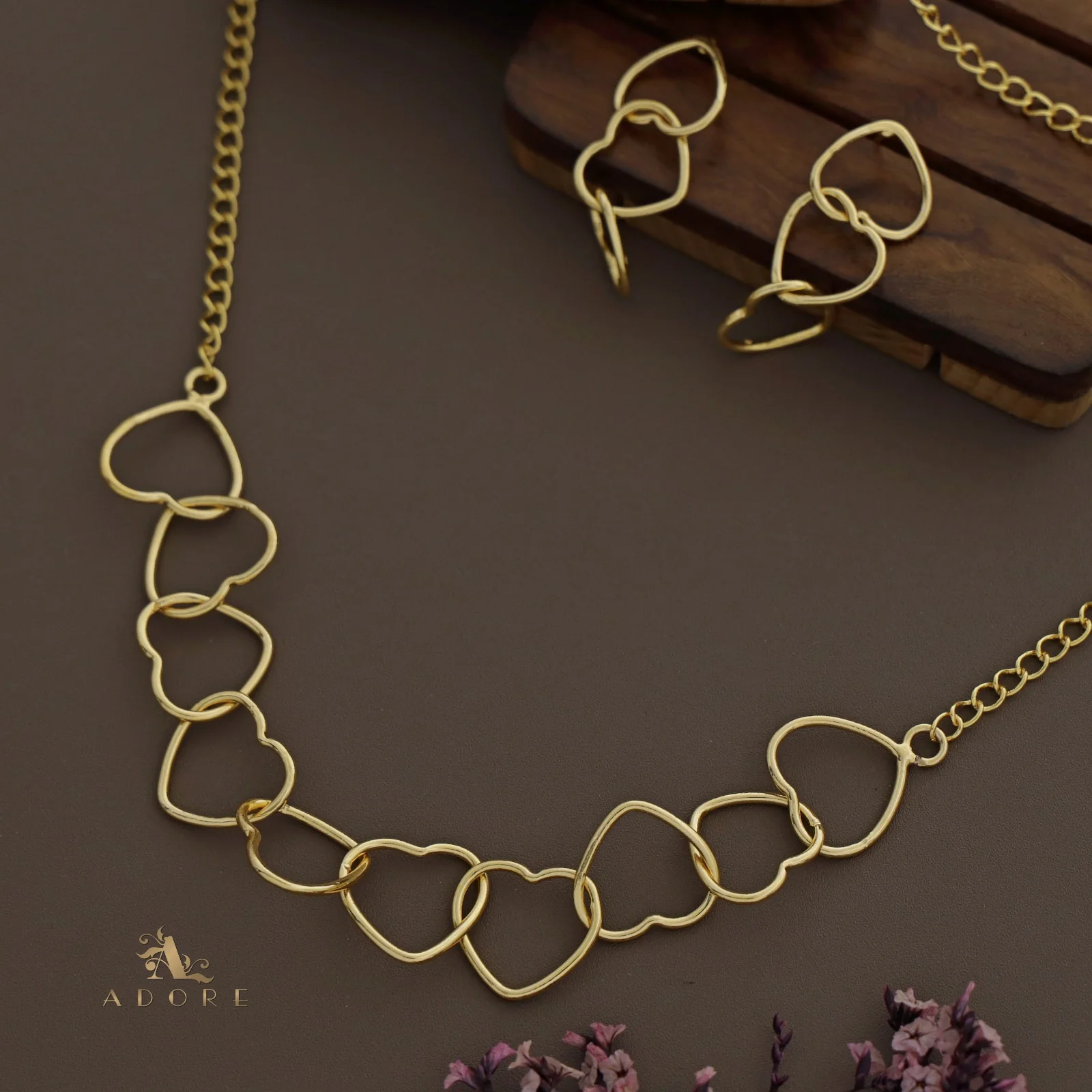 Golden Heart Neckpiece With Earring - Image 4