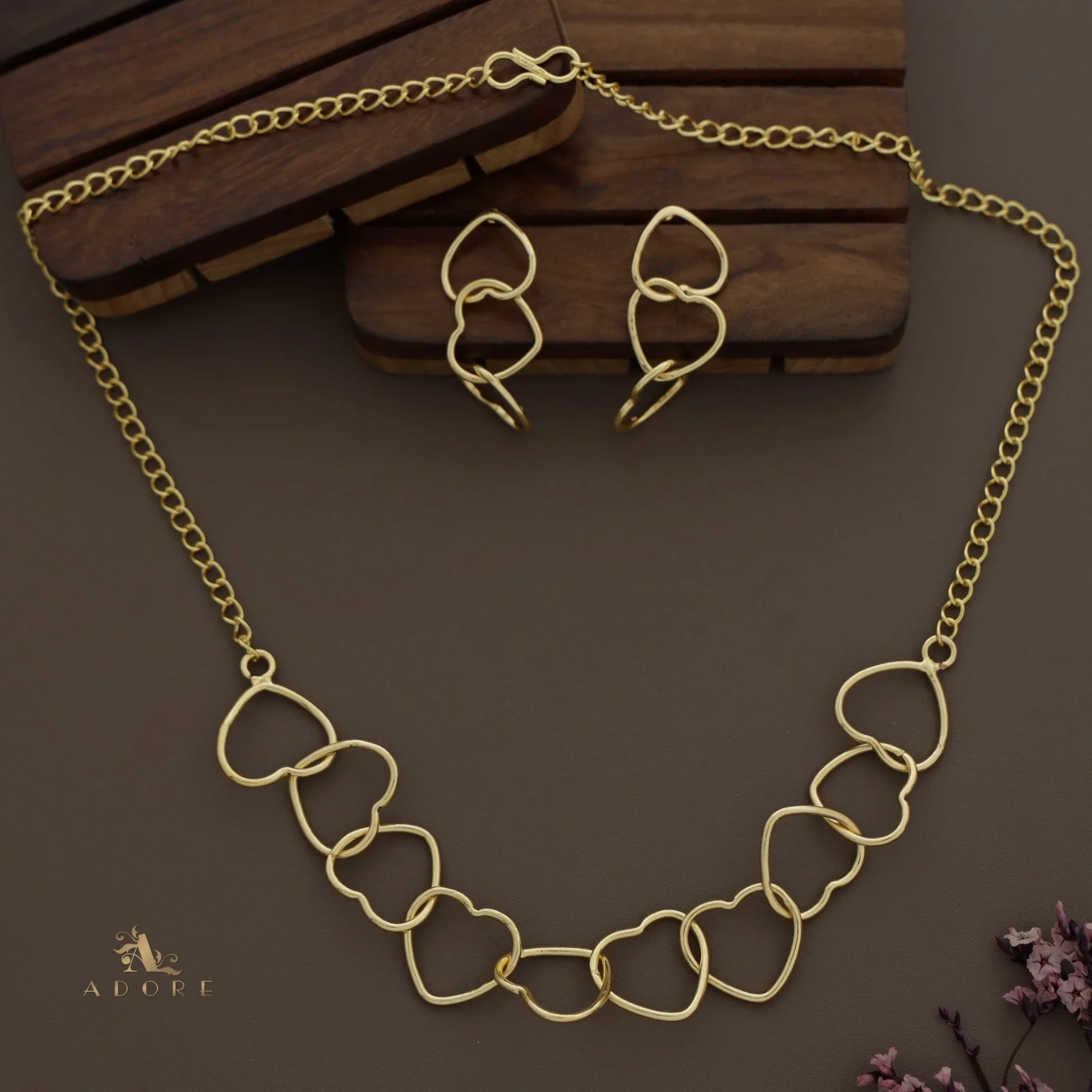 Golden Heart Neckpiece With Earring - Image 5