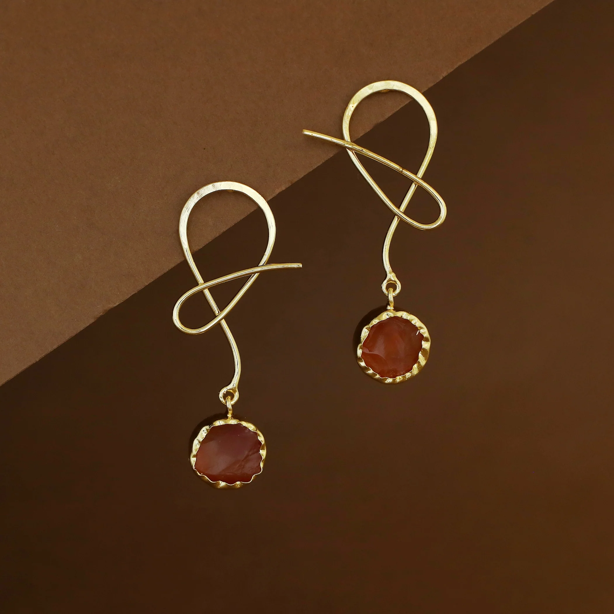 Golden Infinity Ribbon Raw Stone Earring - Image 8