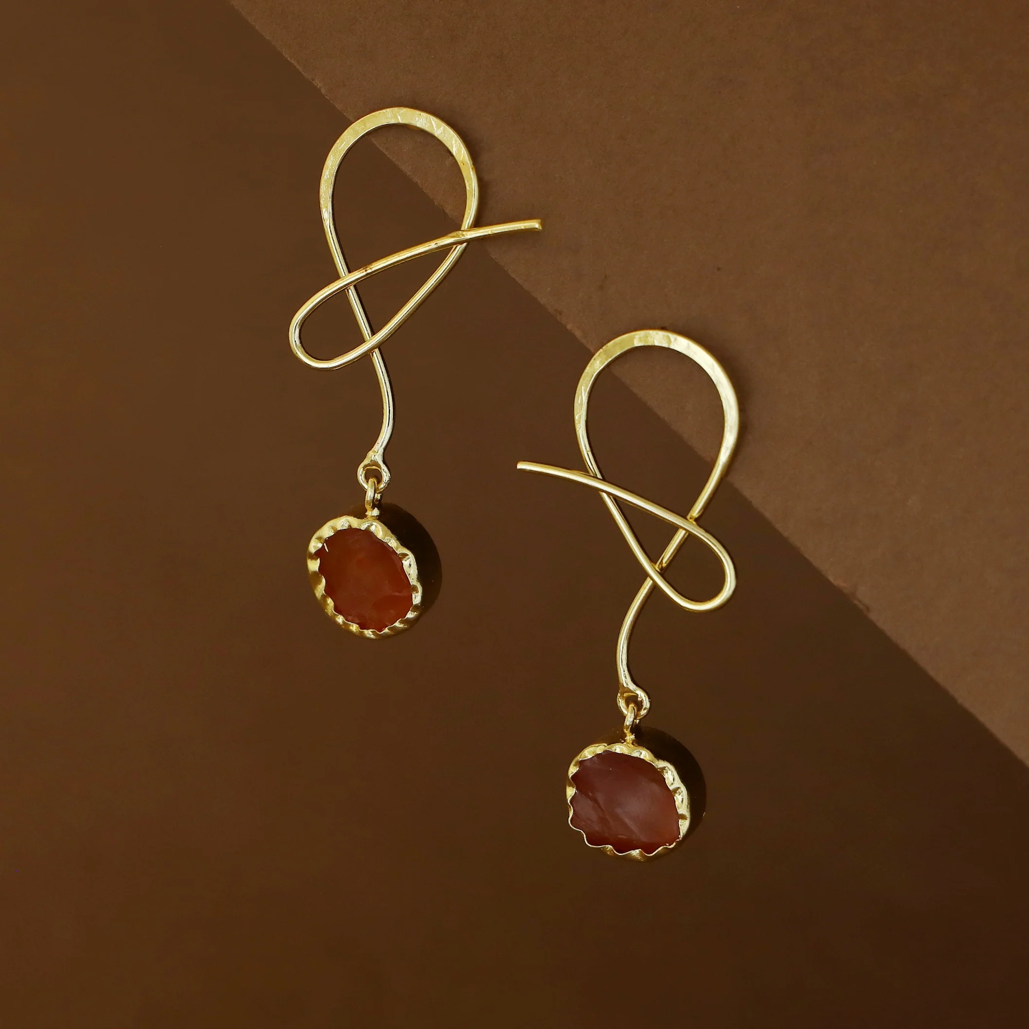Golden Infinity Ribbon Raw Stone Earring - Image 9