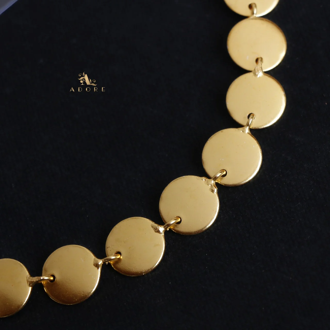 Golden Kashi Short Neckpiece/Choker With Earring - Image 4