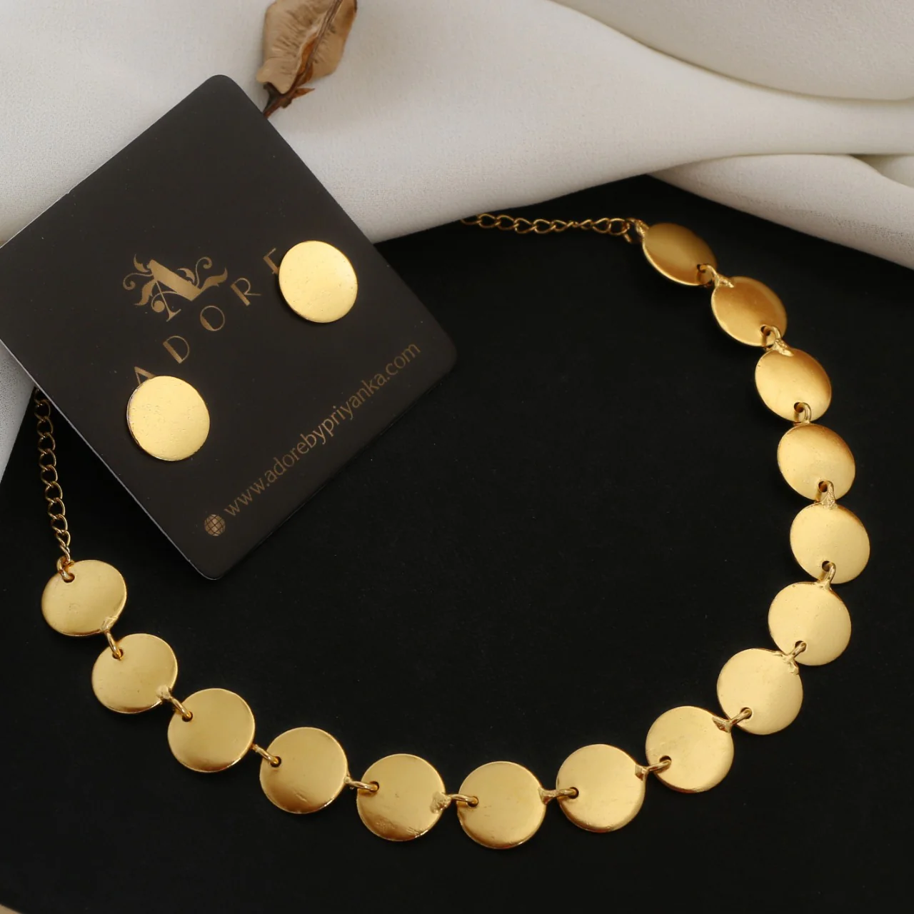 Golden Kashi Short Neckpiece/Choker With Earring - Image 6