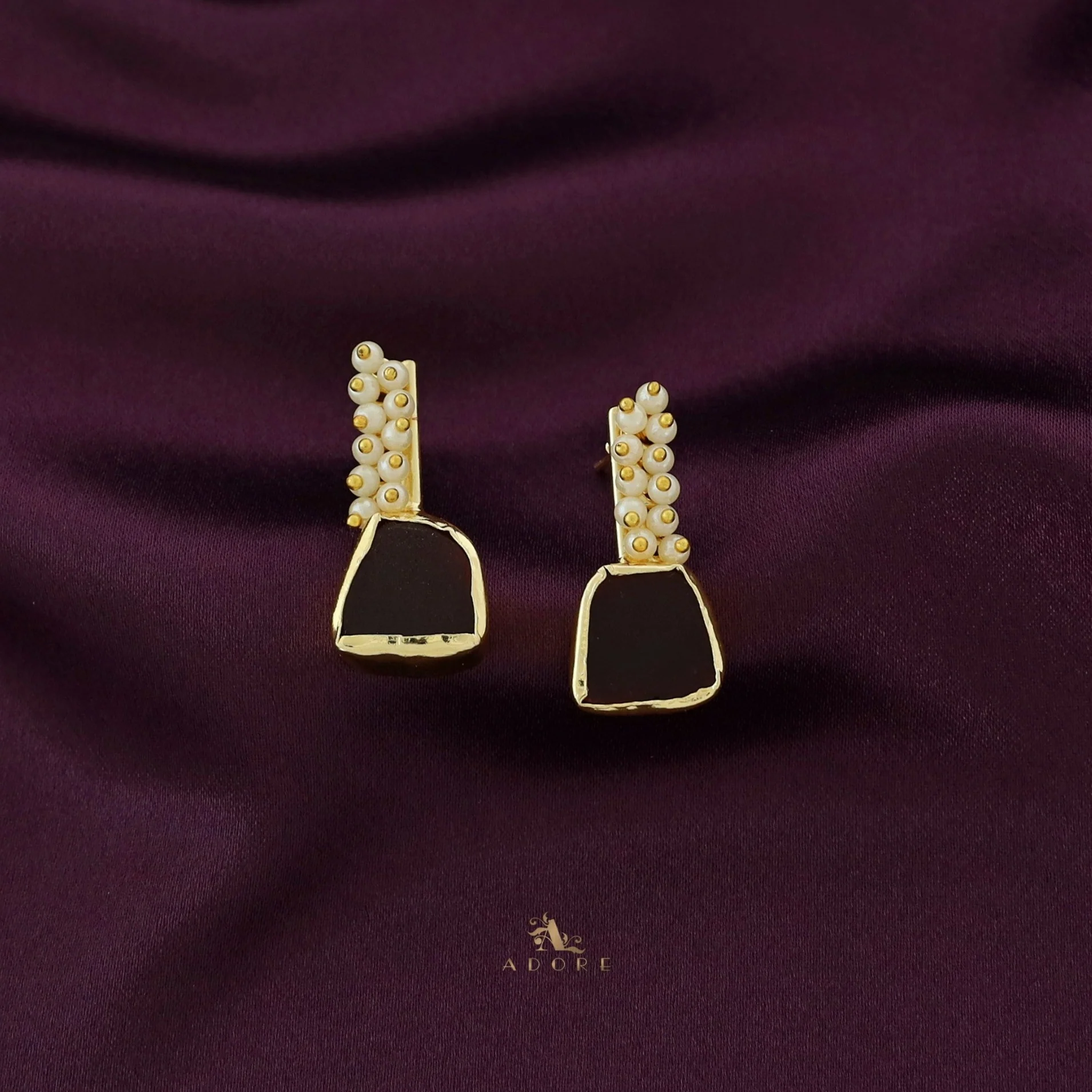 Golden Line Pearl Cluster Raw Stone Earring - Image 3