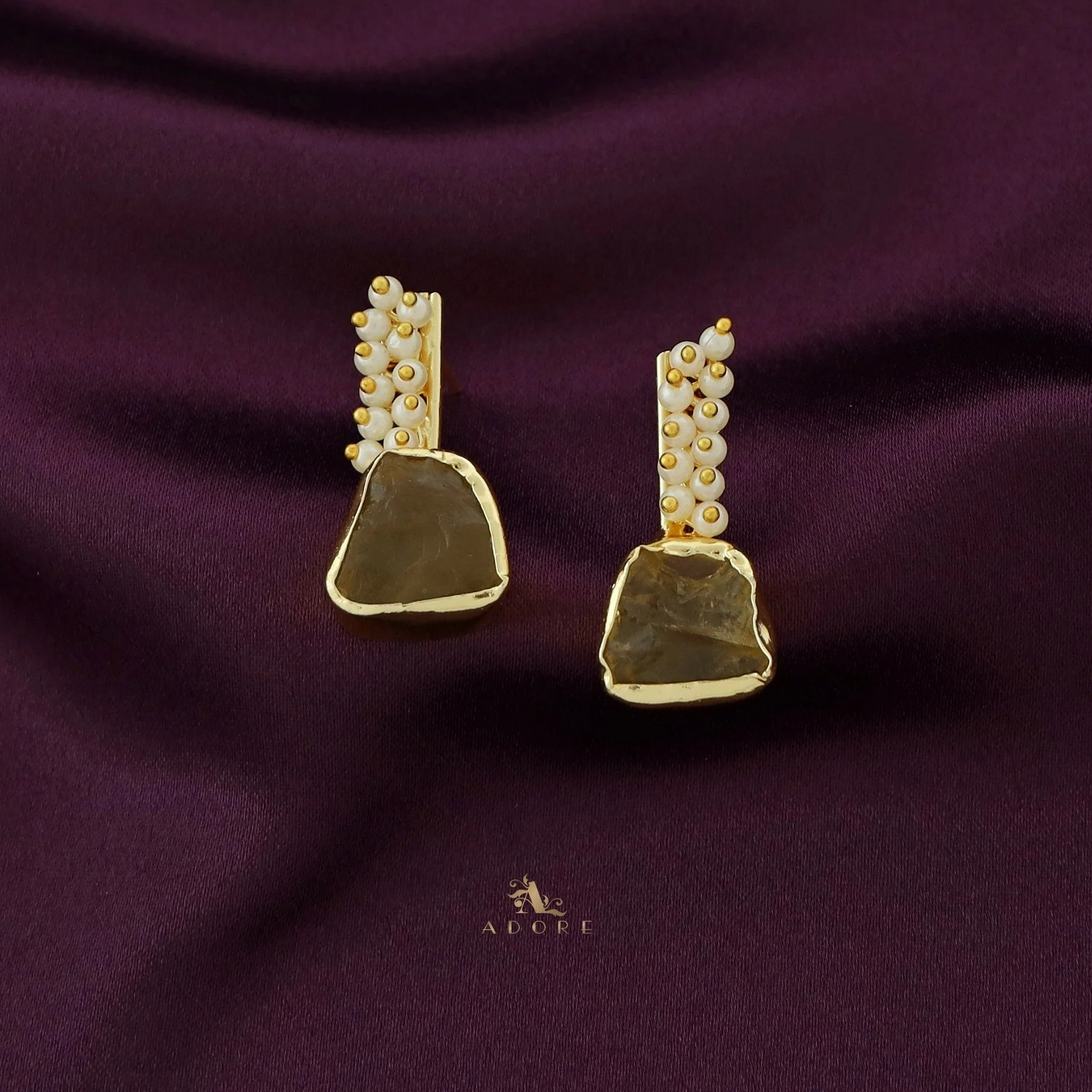 Golden Line Pearl Cluster Raw Stone Earring - Image 5