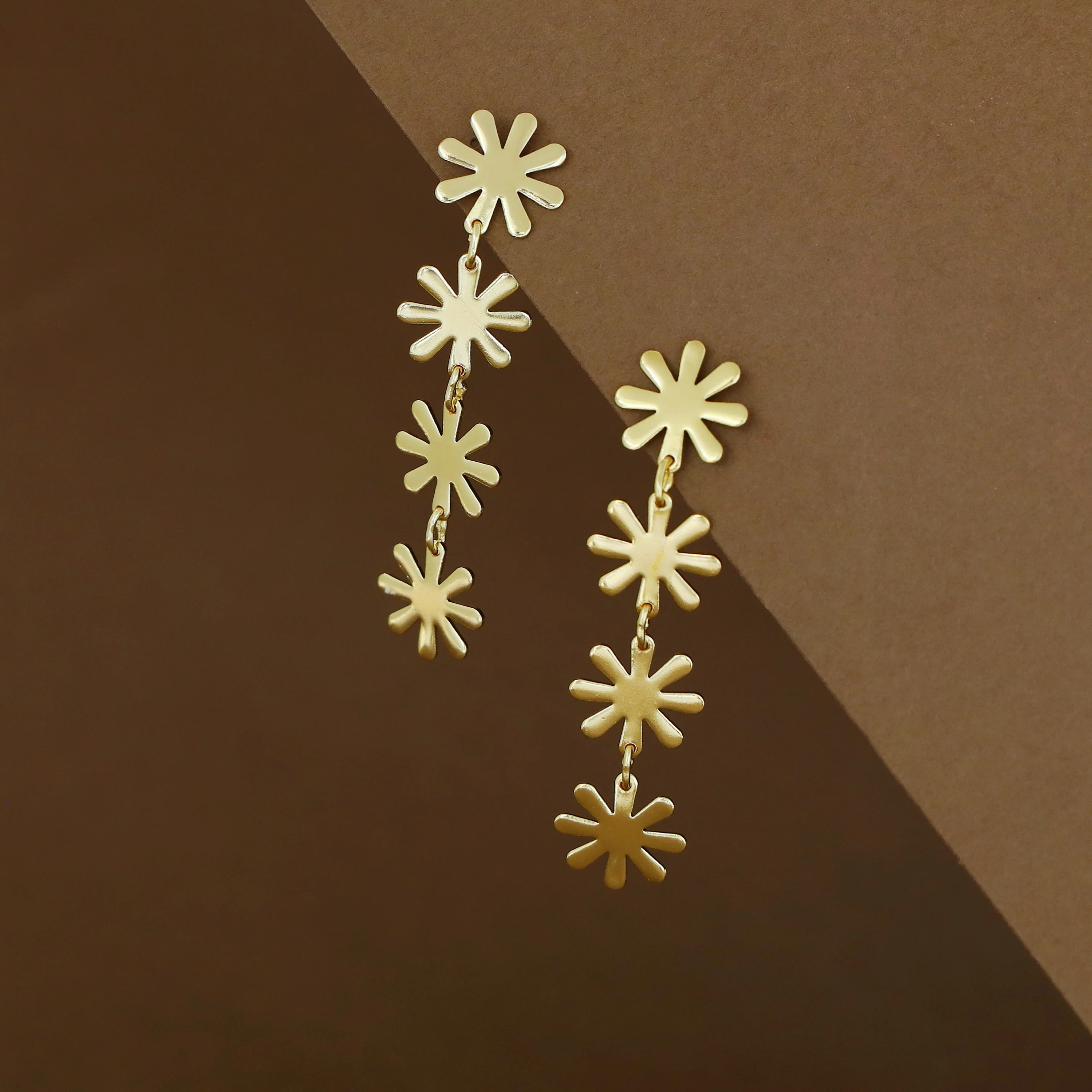 Golden Midhila Tetra Floral Earring - Image 2
