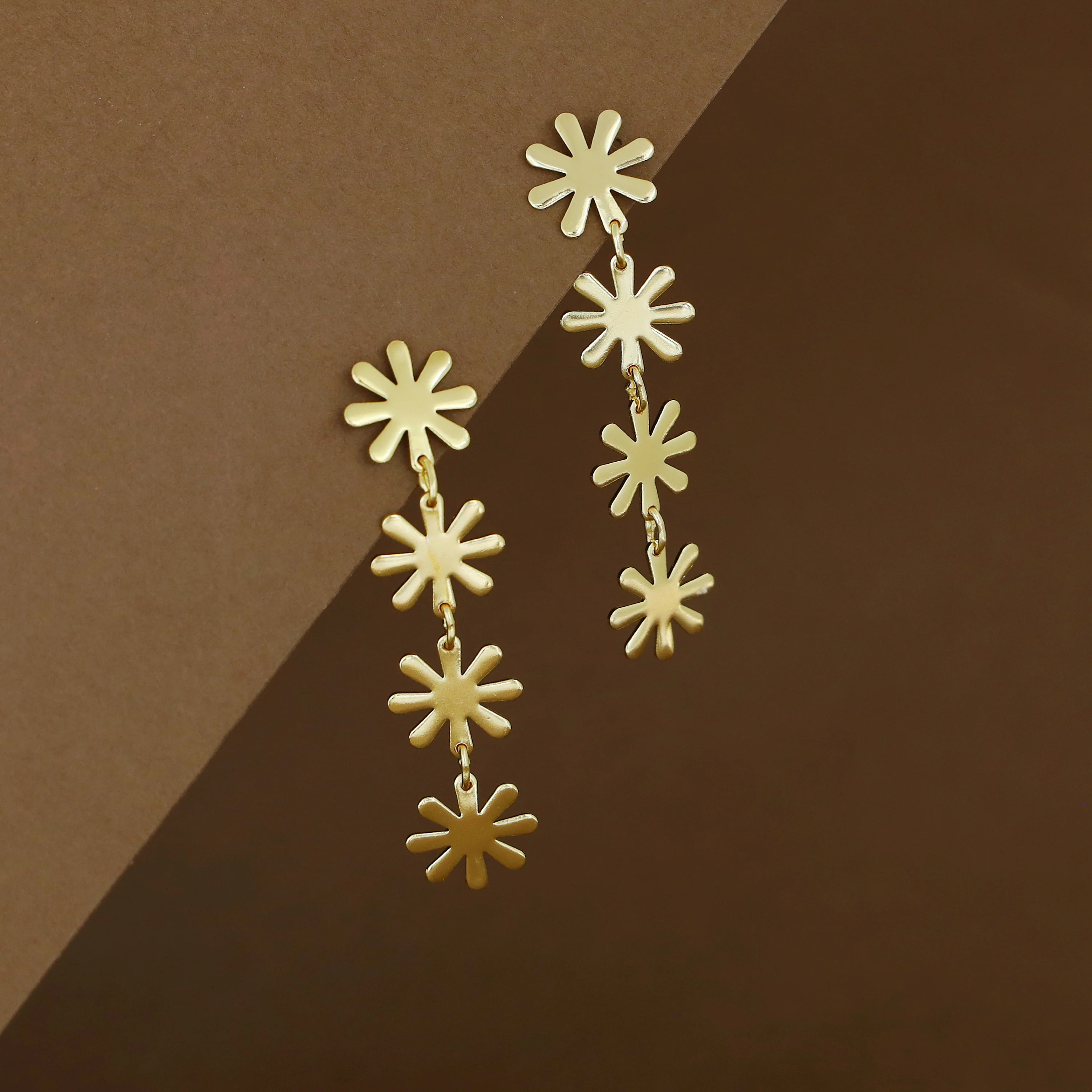 Golden Midhila Tetra Floral Earring - Image 3