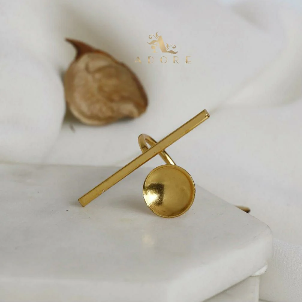 Golden Mini Regal Ring - Image 4