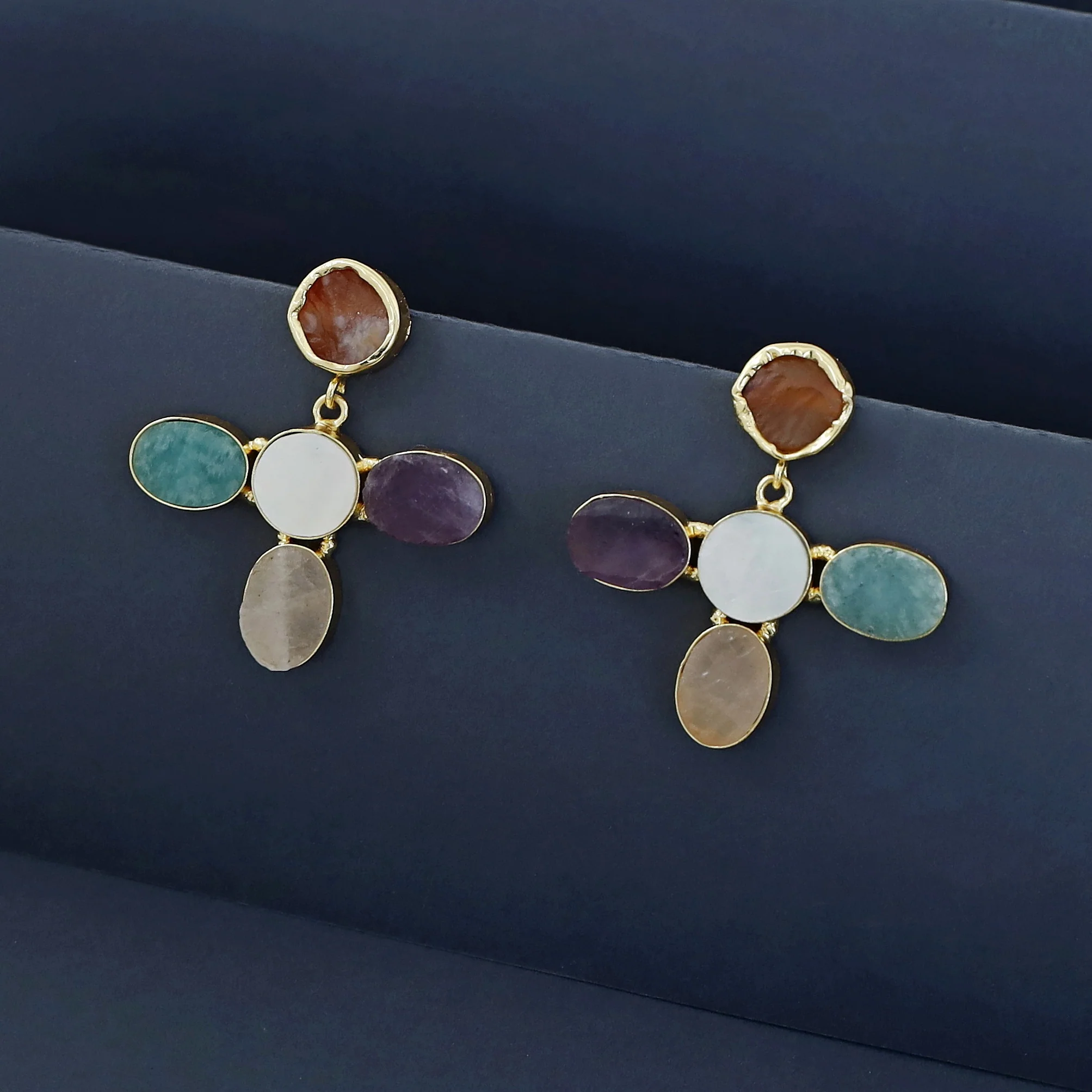 Golden MOP And Raw Stone Flower Earring - Image 2