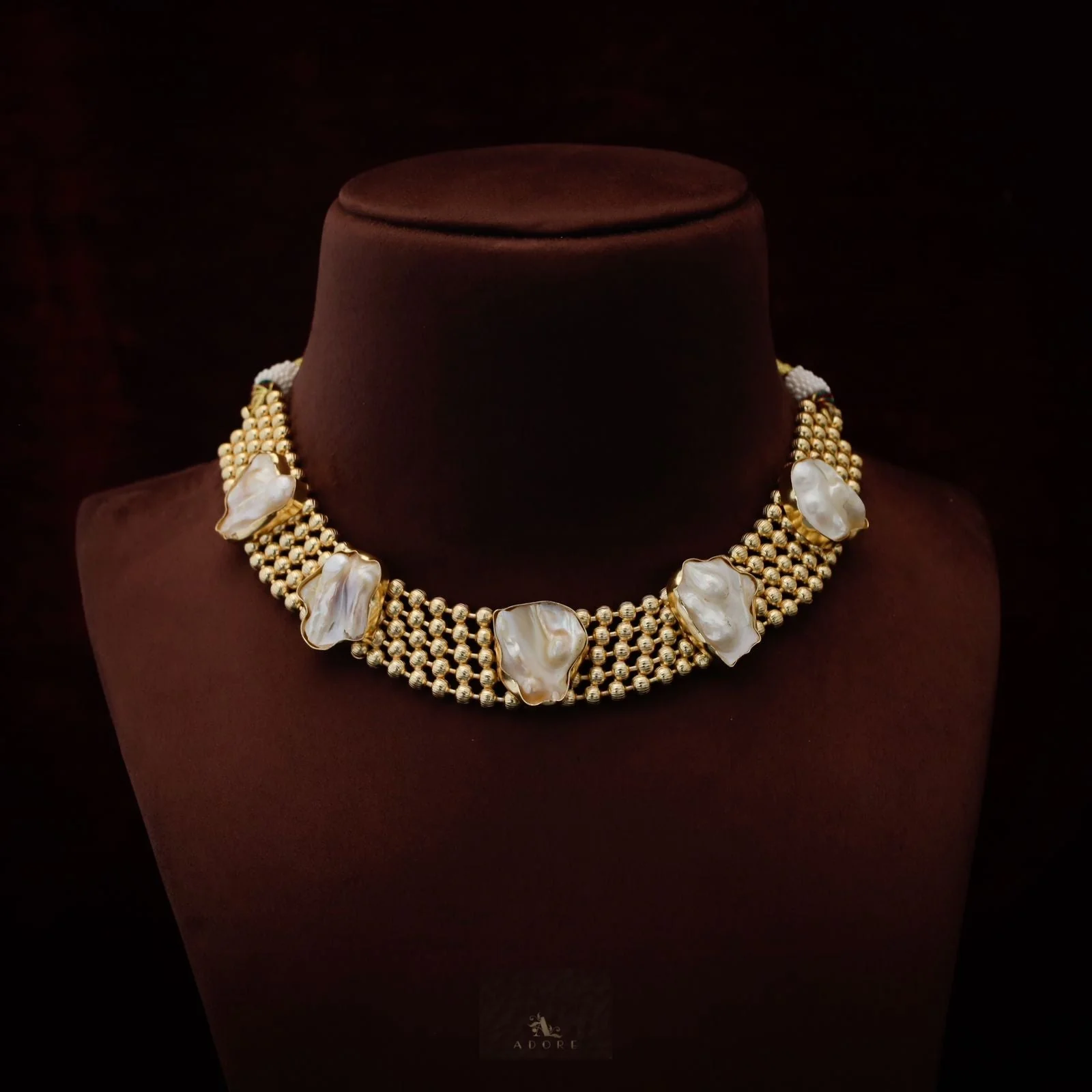 Golden Odelia Baroque Short Neckpiece With Earring - Image 2