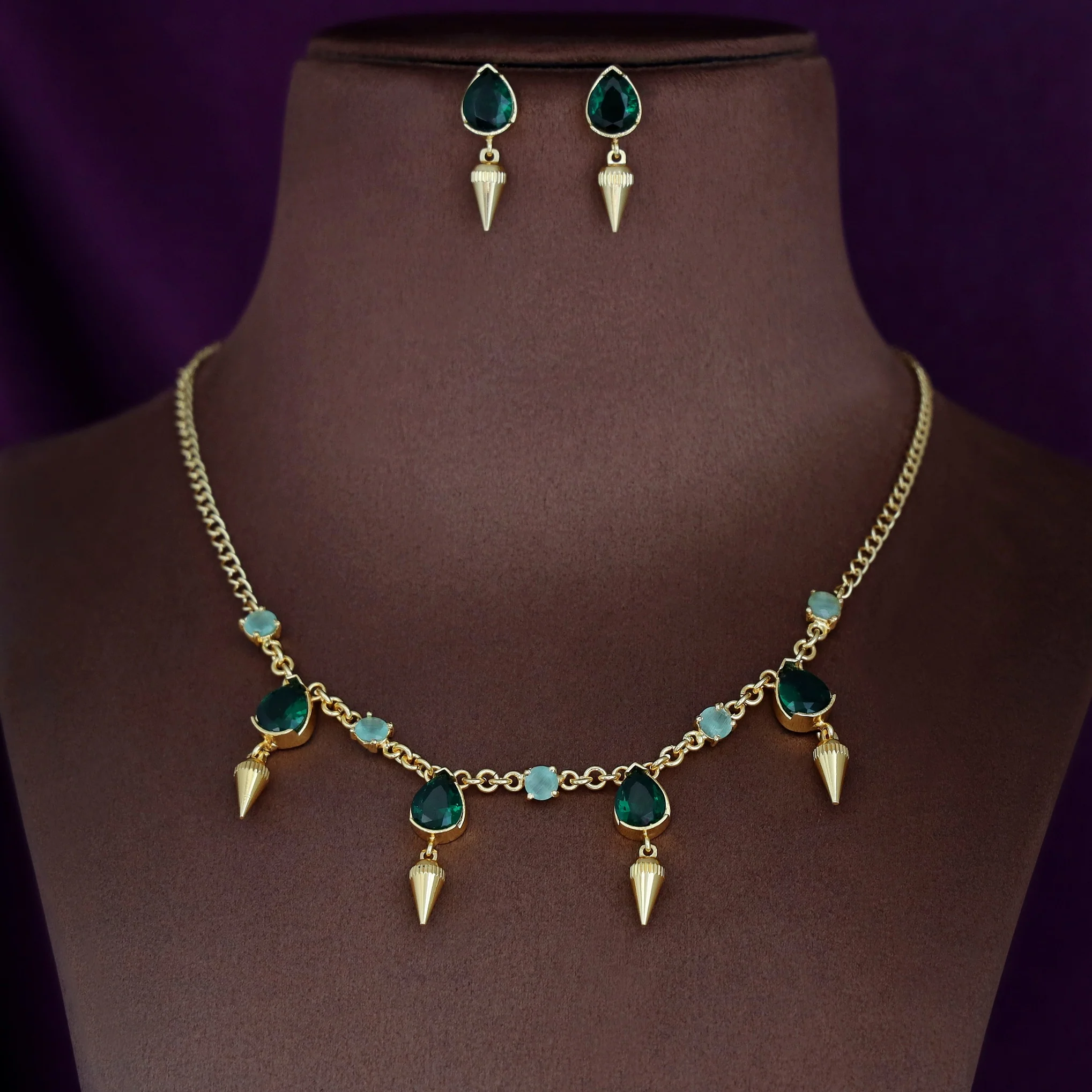 Golden Olivna Corn Drop Neckpiece With Earring - Image 2