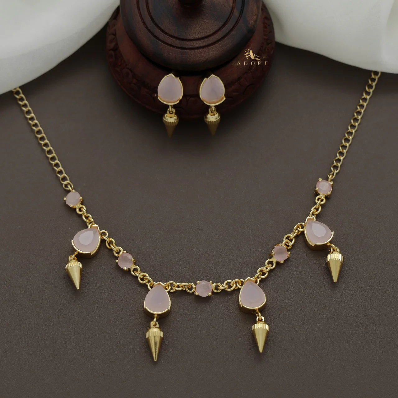 Golden Olivna Corn Drop Neckpiece With Earring - Image 3