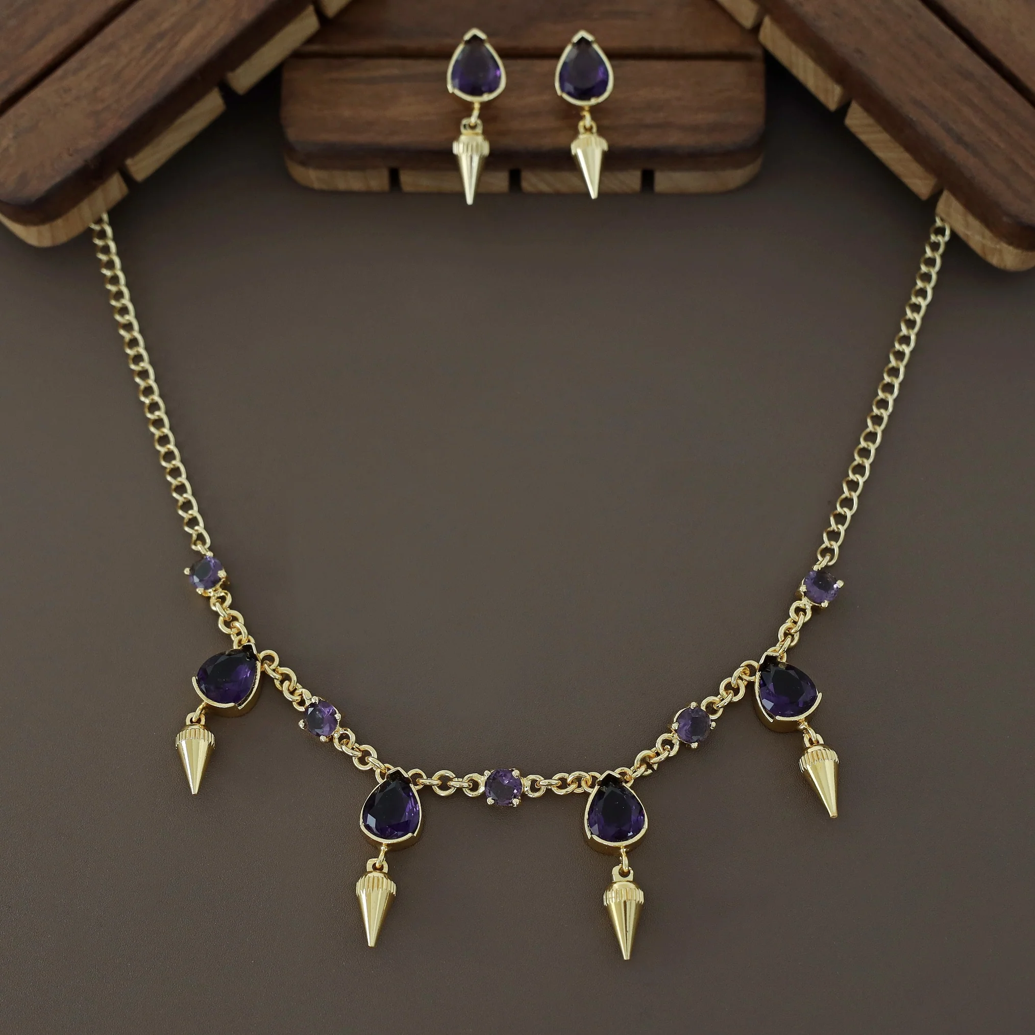 Golden Olivna Corn Drop Neckpiece With Earring - Image 6