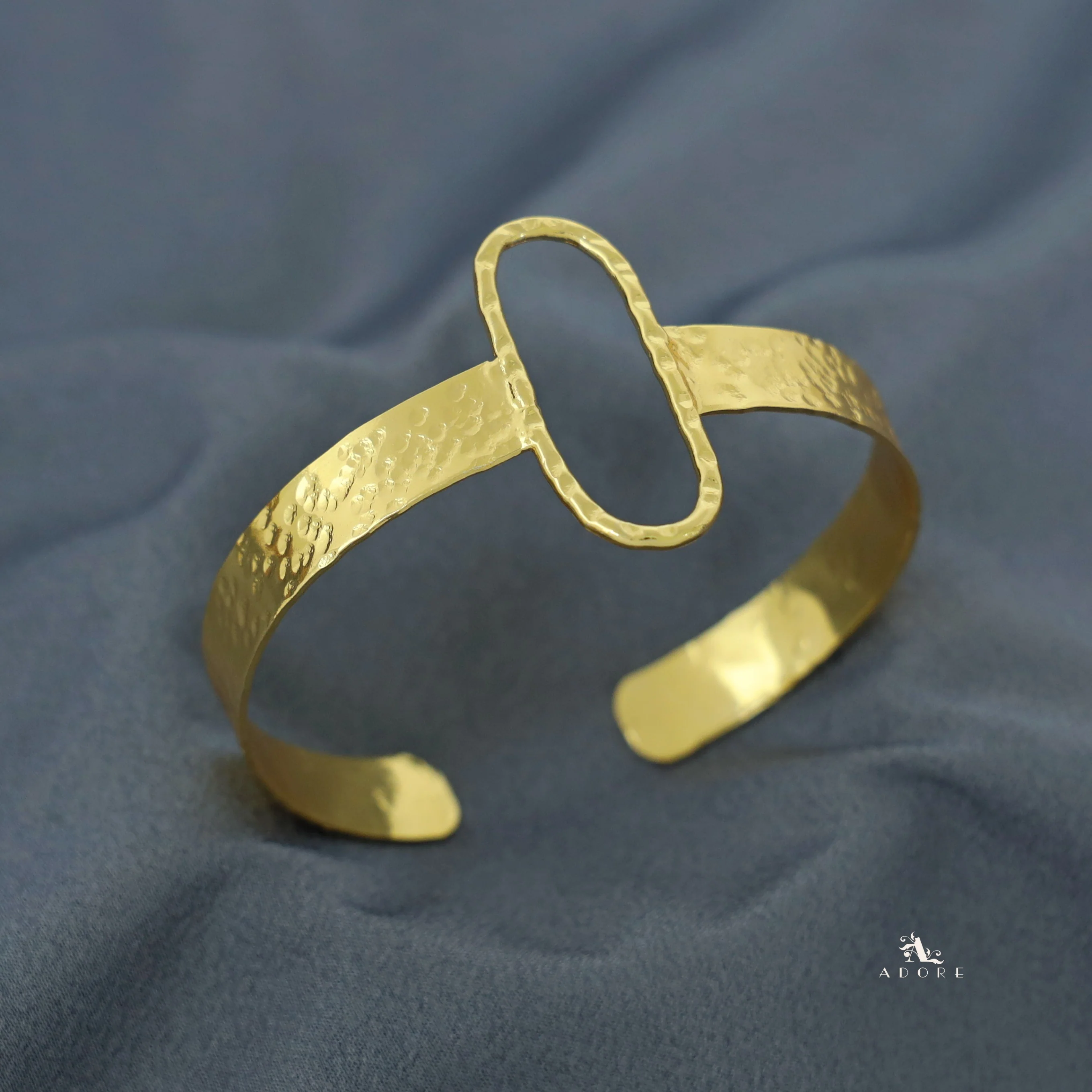 Golden Oval Textured Bangle - Image 3