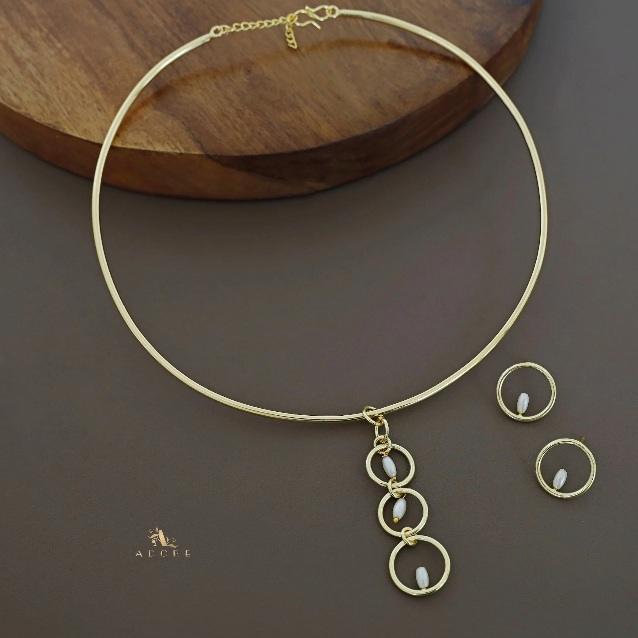 Golden Pearl Drop Neck Cuff With Earring - Image 4