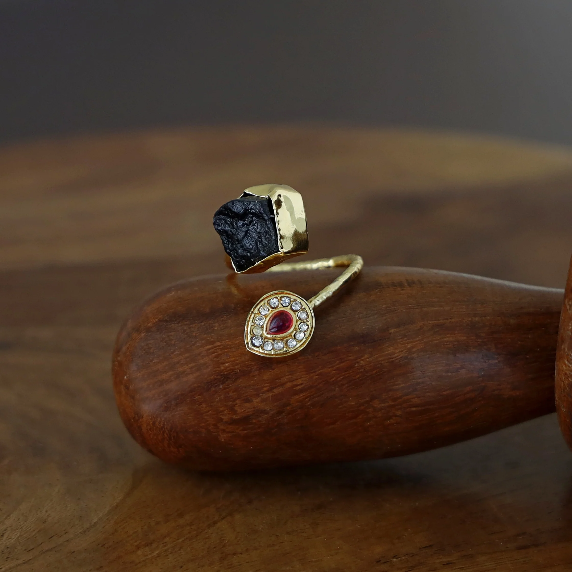 Anu Golden Raw Stone + Glossy Ring - Image 4