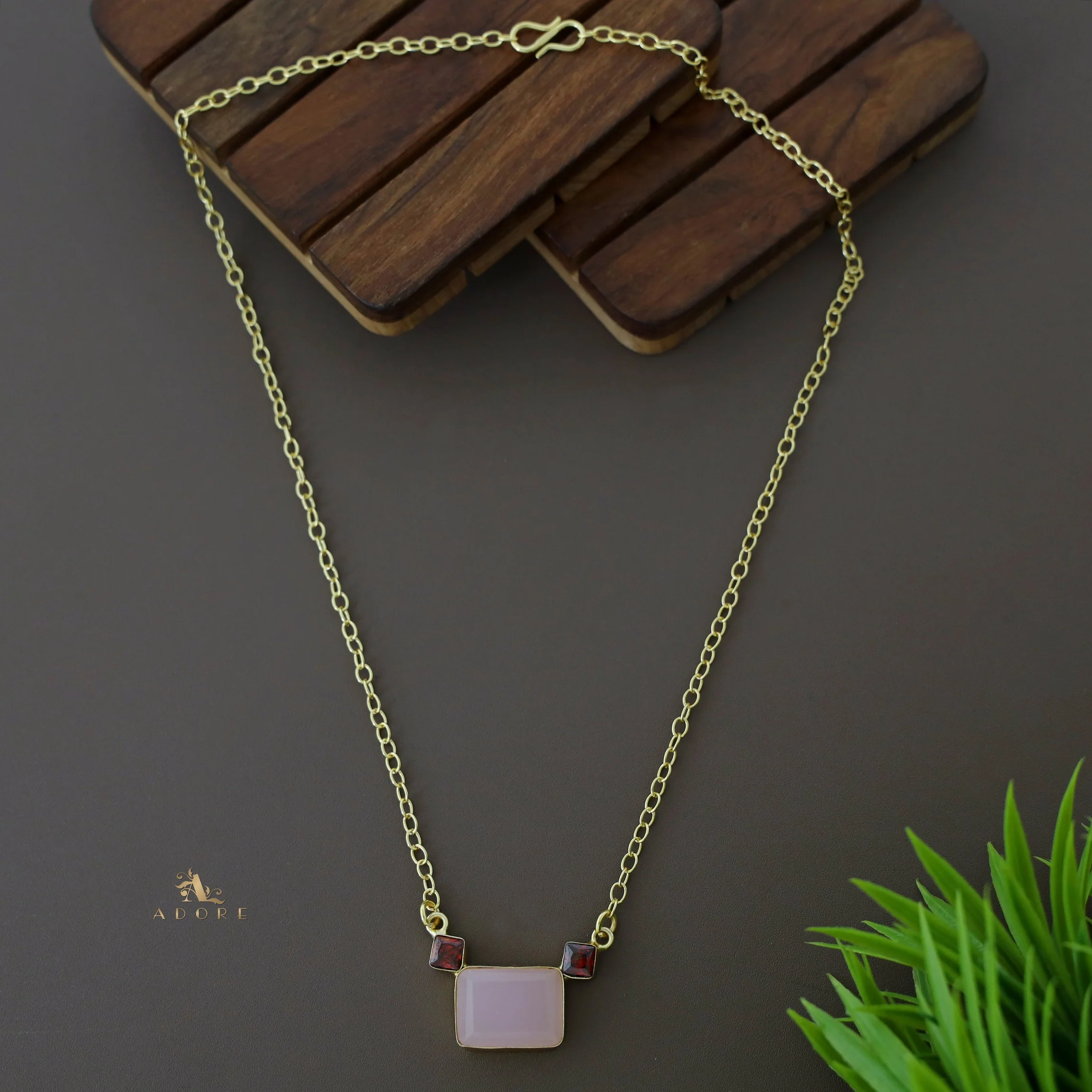Golden Rectangle And Mini Square Glossy Neckpiece - Image 10