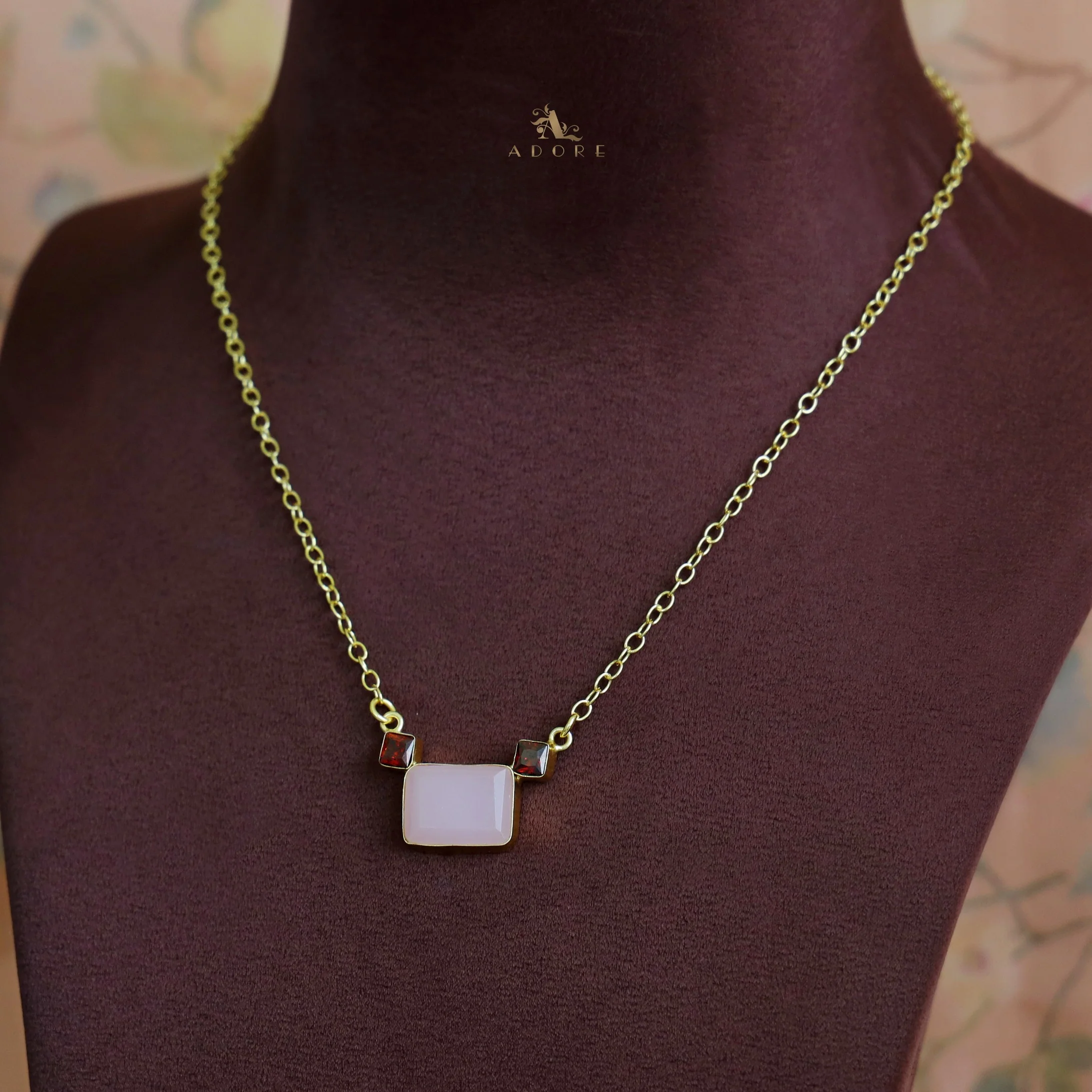 Golden Rectangle And Mini Square Glossy Neckpiece - Image 5