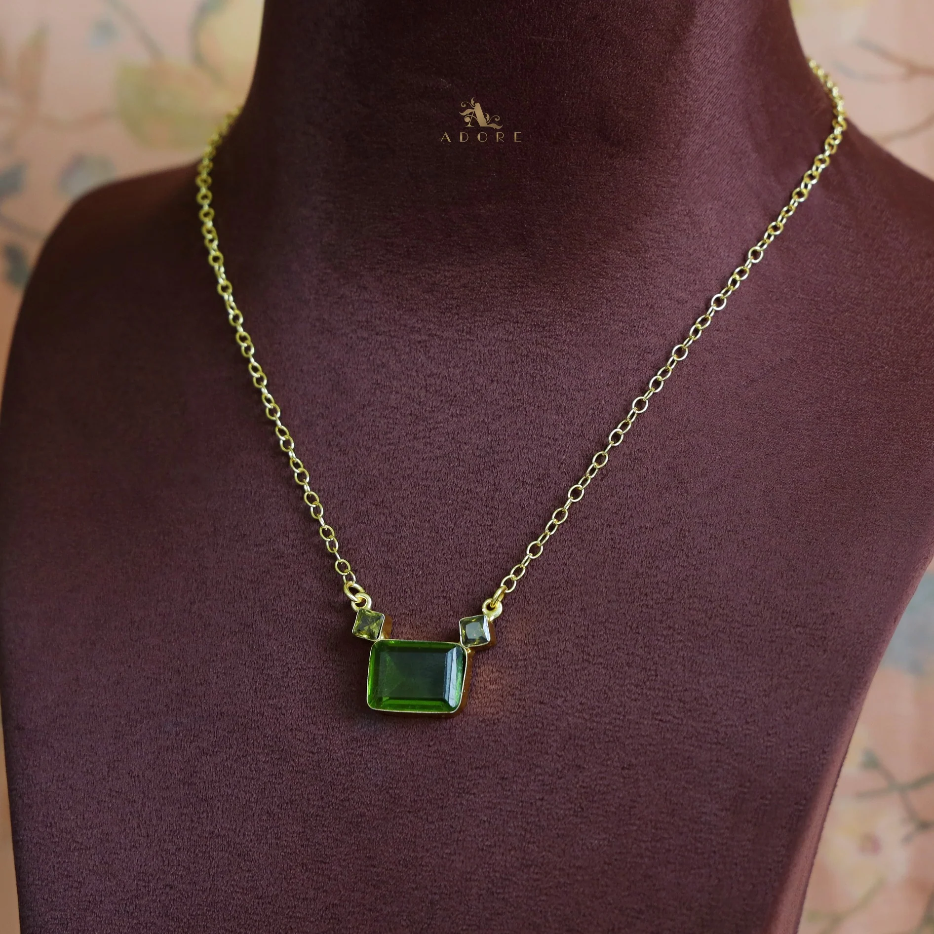 Golden Rectangle And Mini Square Glossy Neckpiece - Image 8