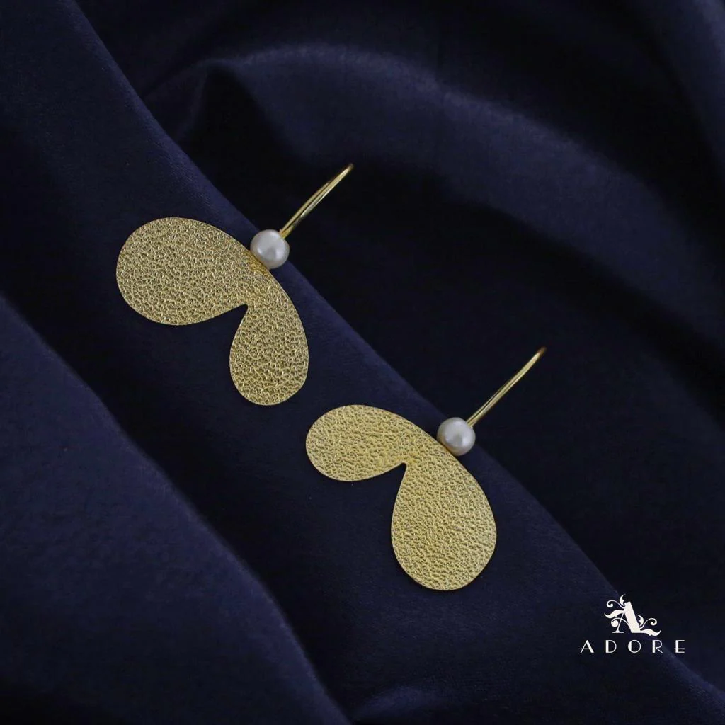 Golden Rithika Pearl Earring - Image 3