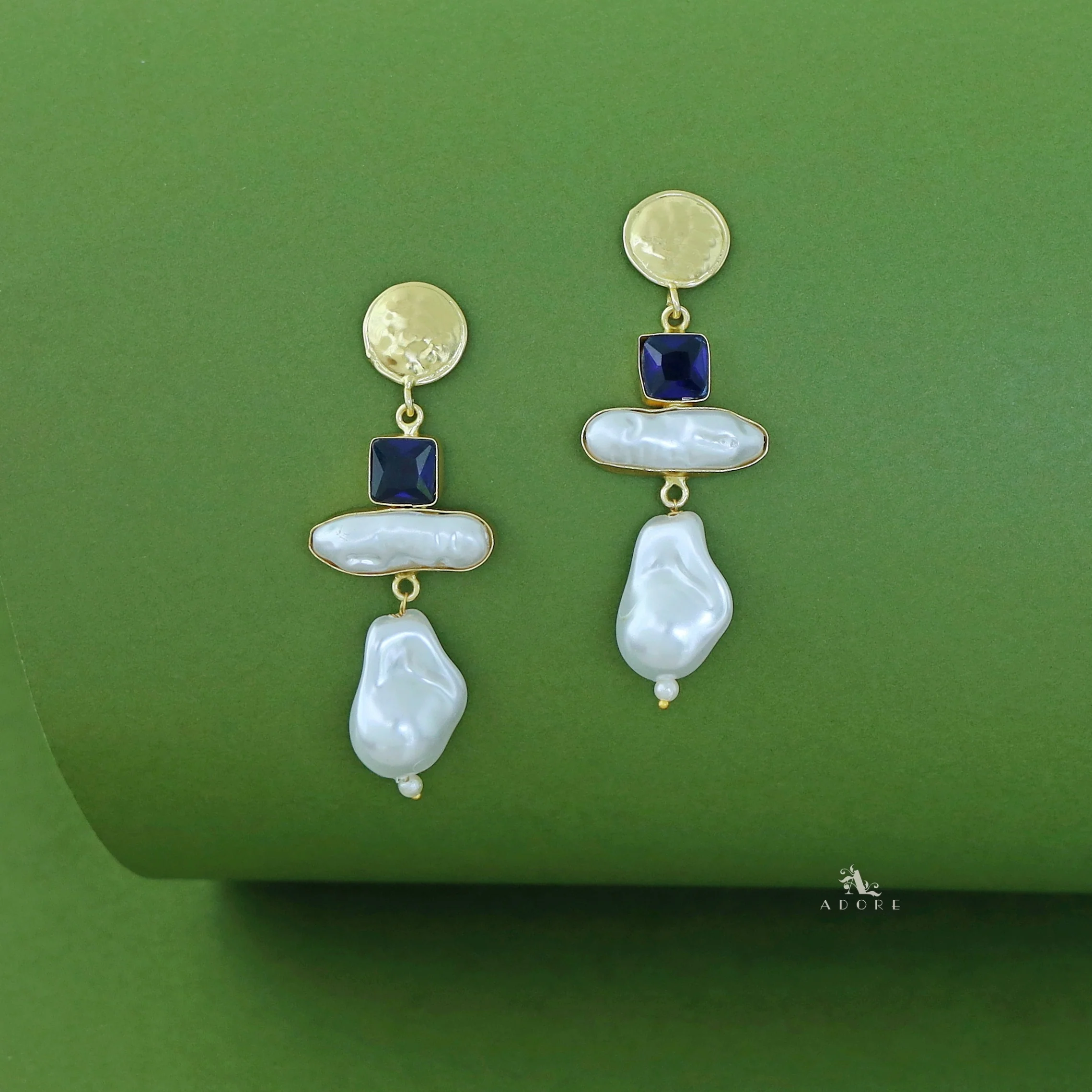 Golden Round Glossy Stone Baroque Earring - Image 4