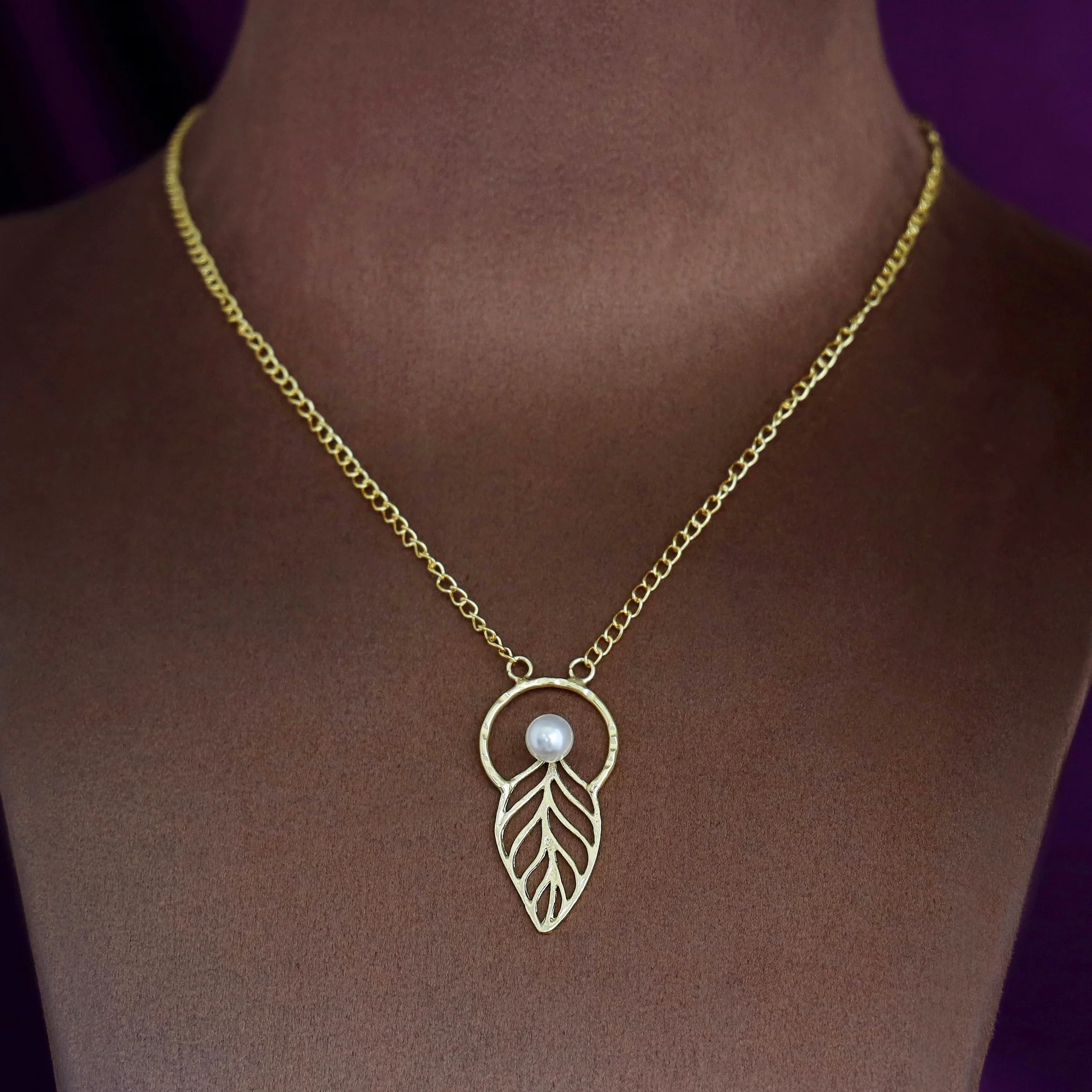 Golden Semi Circle Pearl Leaf Neckpiece - Image 2