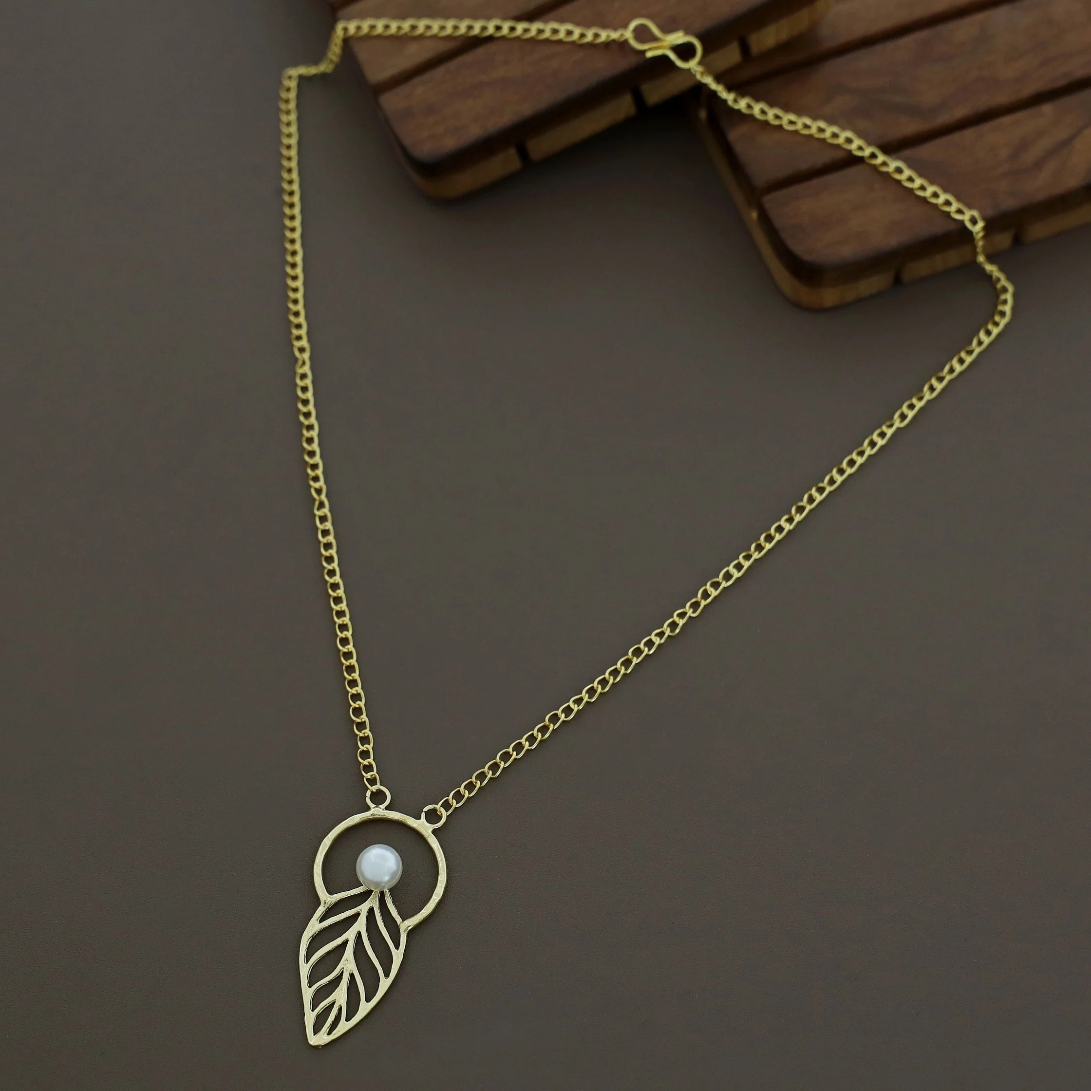 Golden Semi Circle Pearl Leaf Neckpiece - Image 3