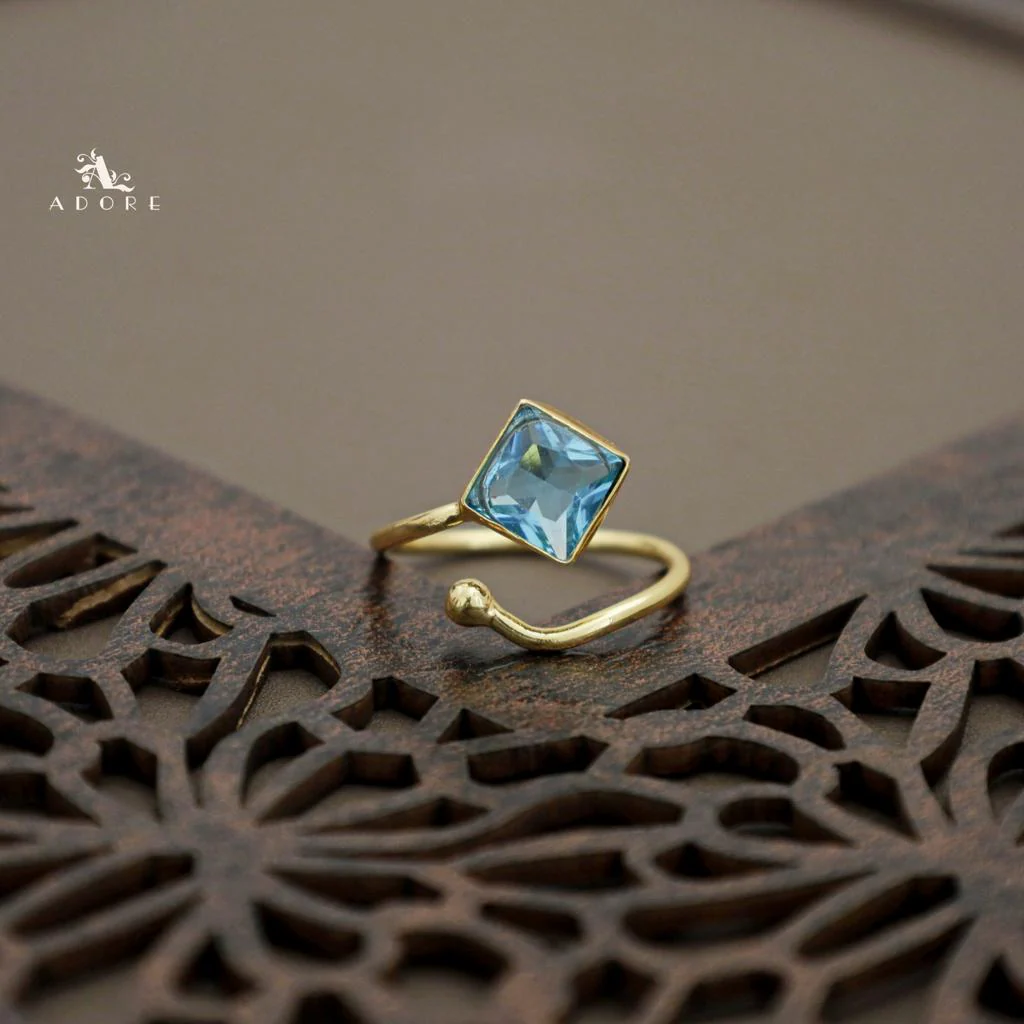 Golden Single Stone Diamond Ring - Image 12