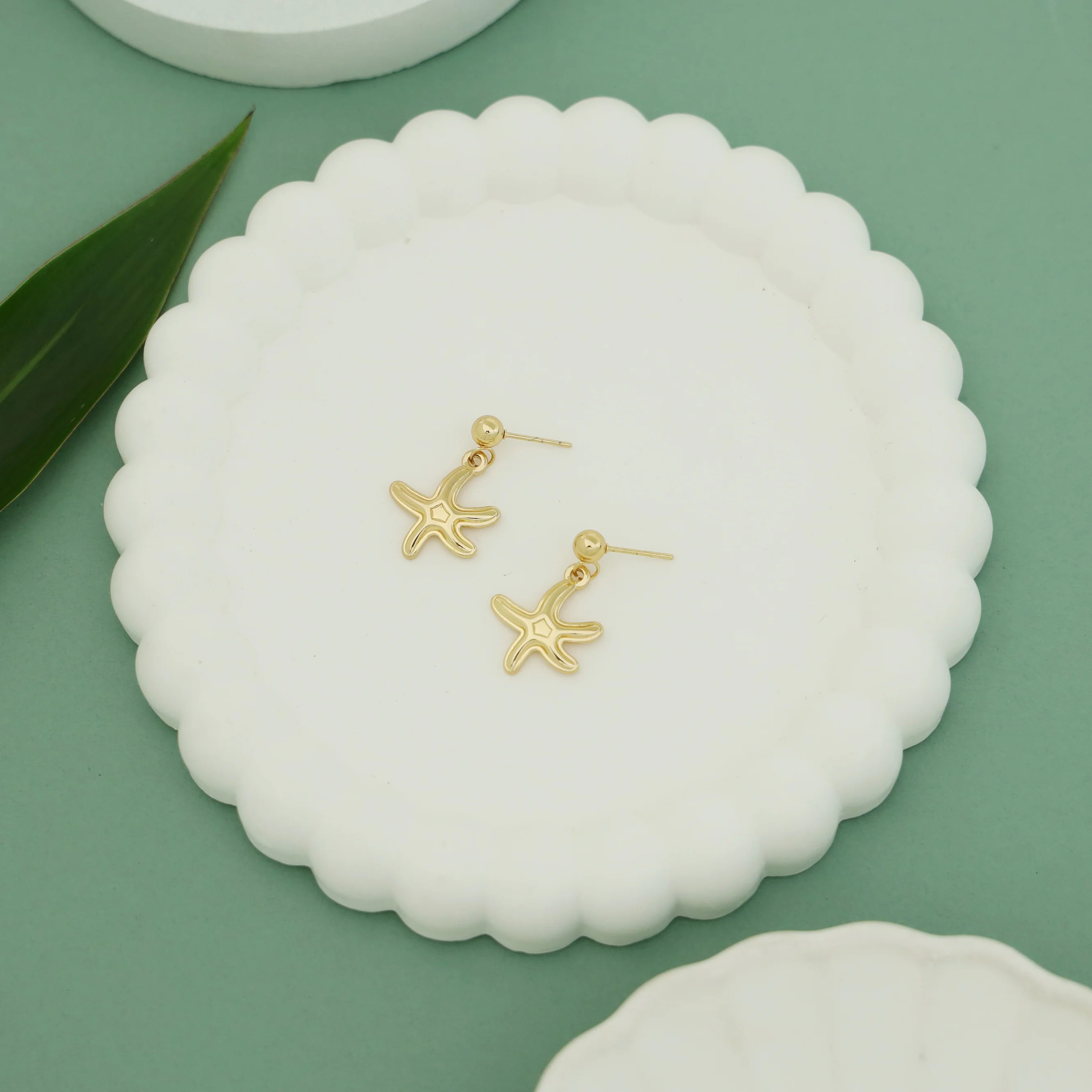 Golden Starfish Earring - Image 3