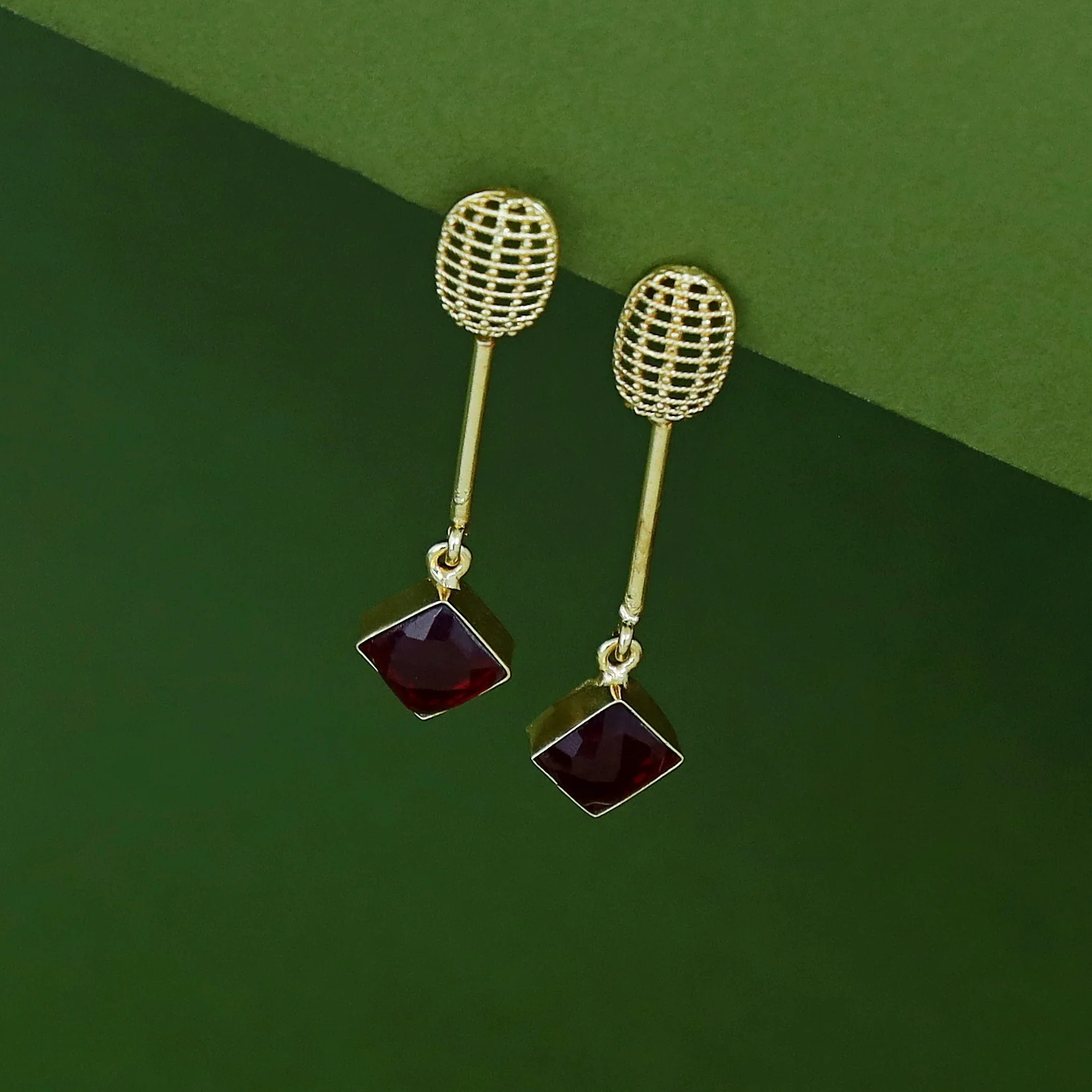 Bonnie Golden Stick Glossy Stone Earring - Image 5