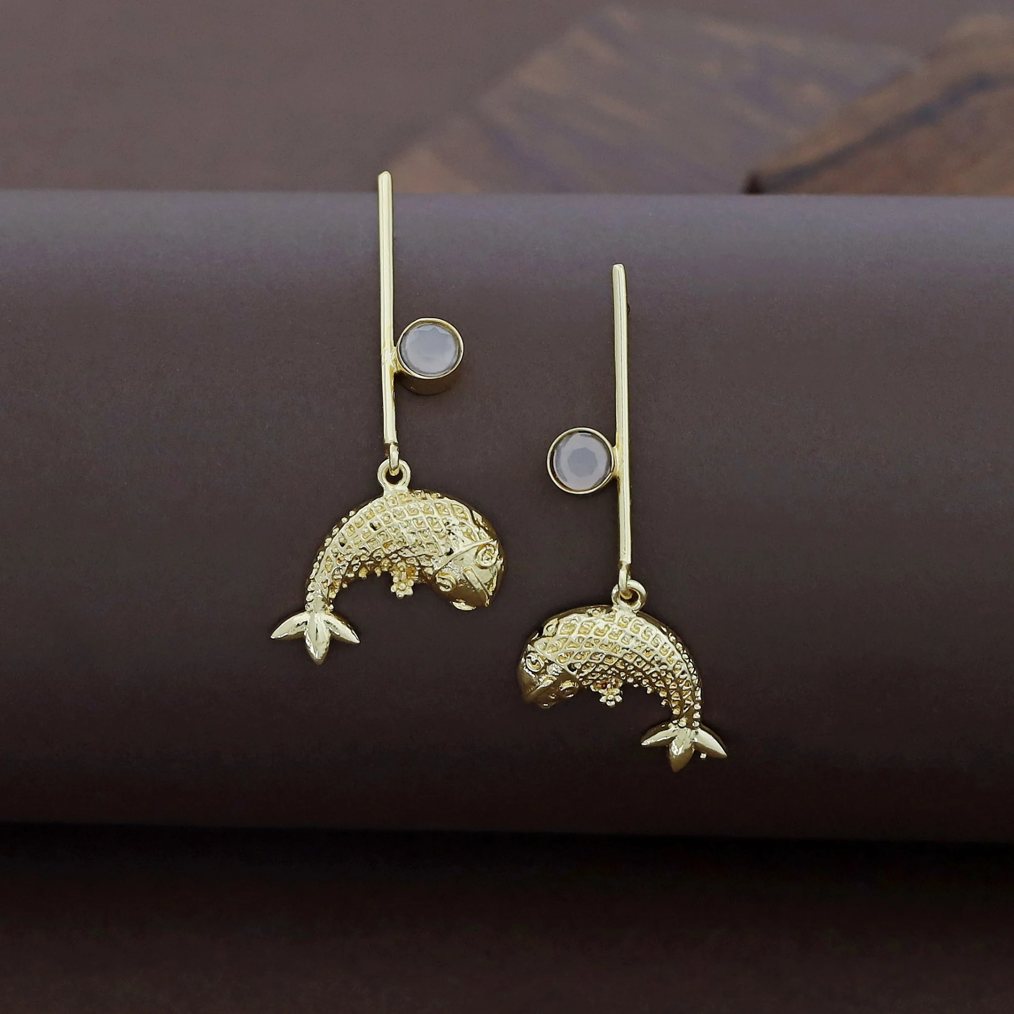 Golden Stick Glossy Stone Fish Earring - Image 3