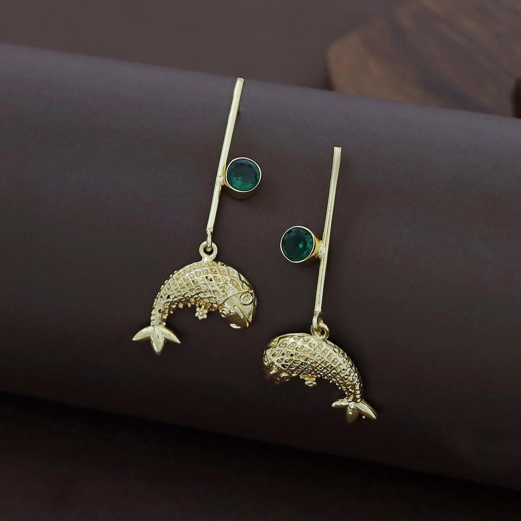 Golden Stick Glossy Stone Fish Earring - Image 7