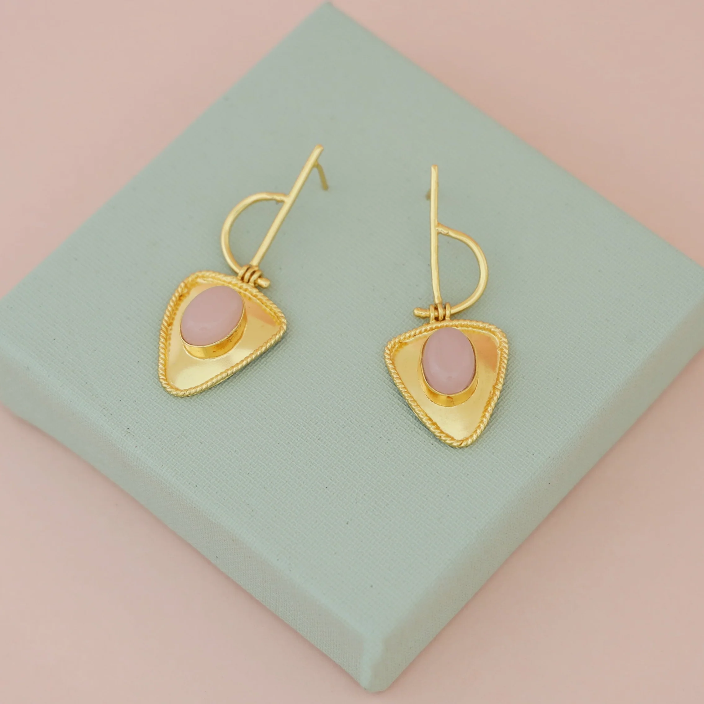 Golden Stick Inverted Triangle Oval Glossy Stone Earring - Image 2
