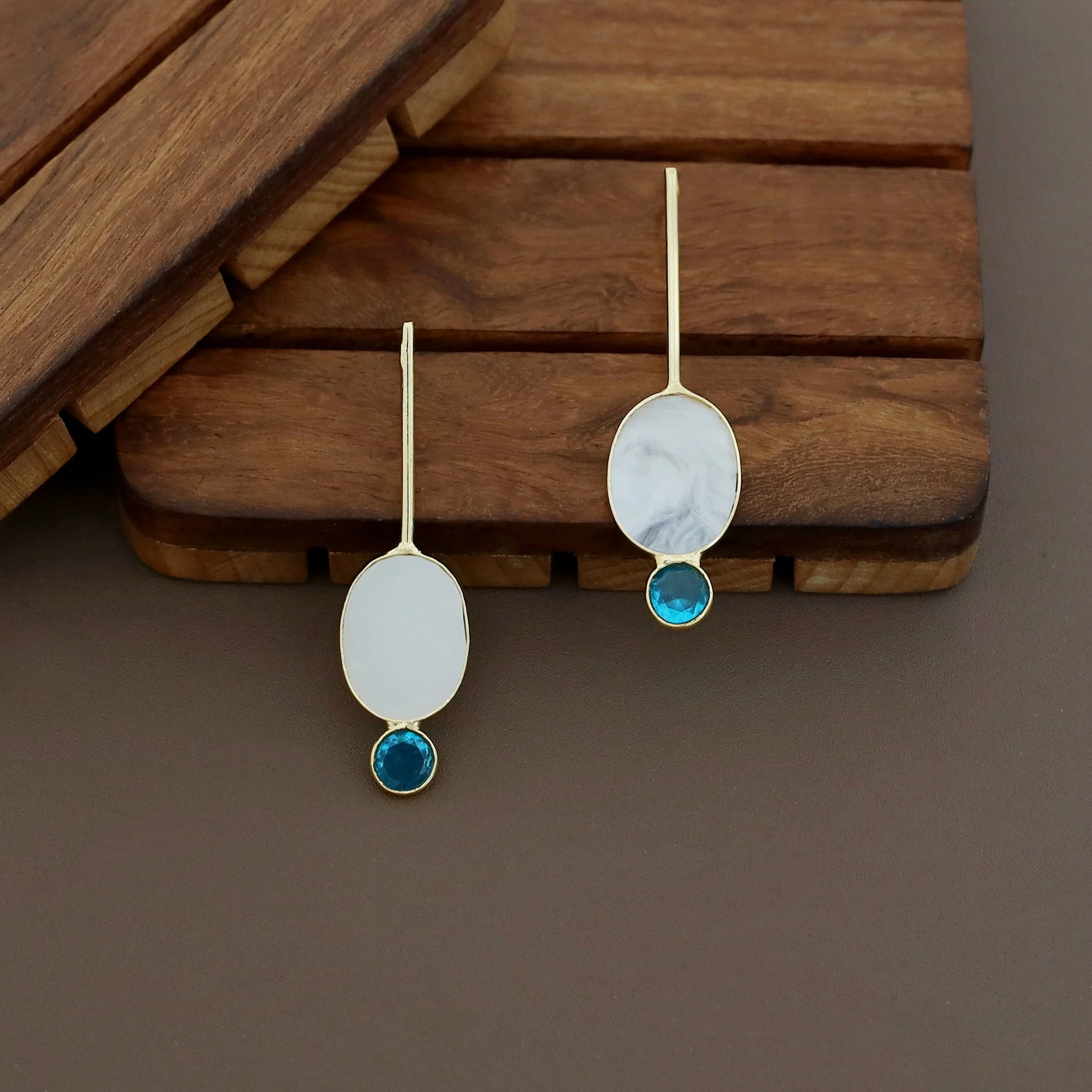 Lirisha Golden Stick MOP And Glossy Earring - Image 6
