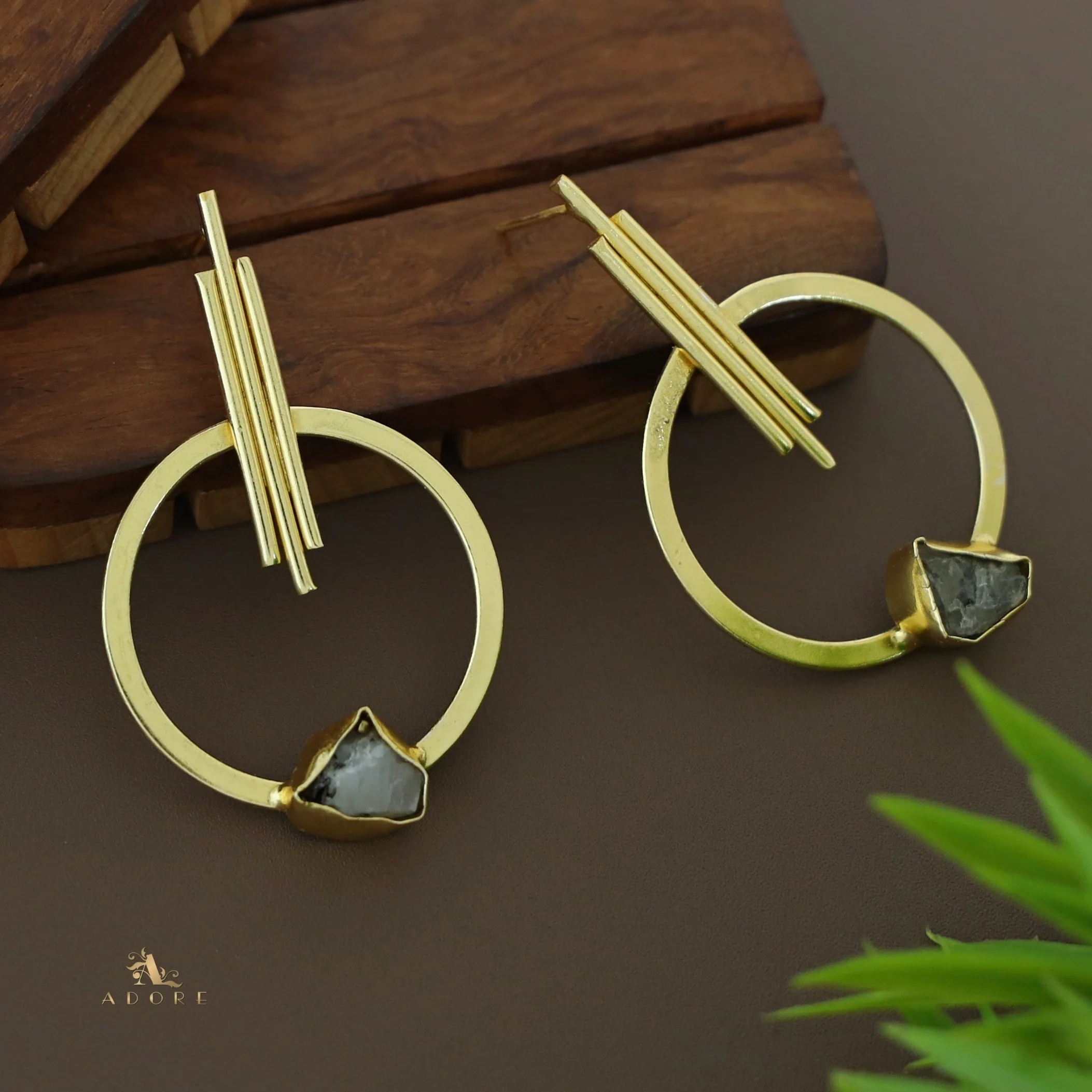 Laura Golden Sticky Round Raw Stone Earring - Image 6