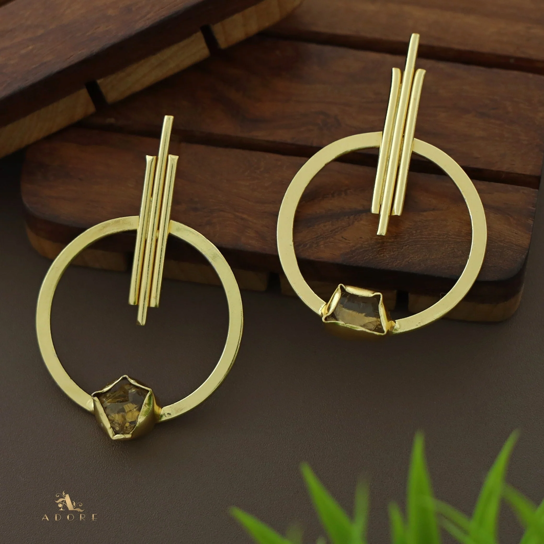 Laura Golden Sticky Round Raw Stone Earring - Image 7
