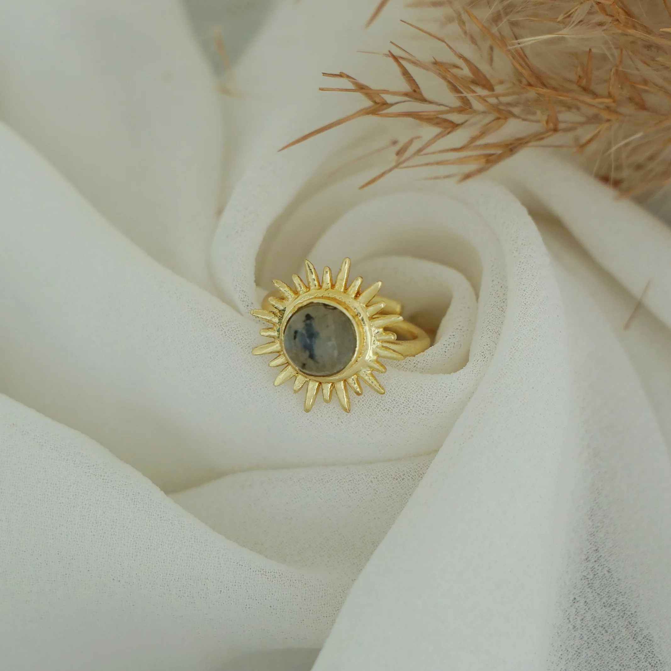 Jyoti Golden Sun Circle Stone Ring - Image 11