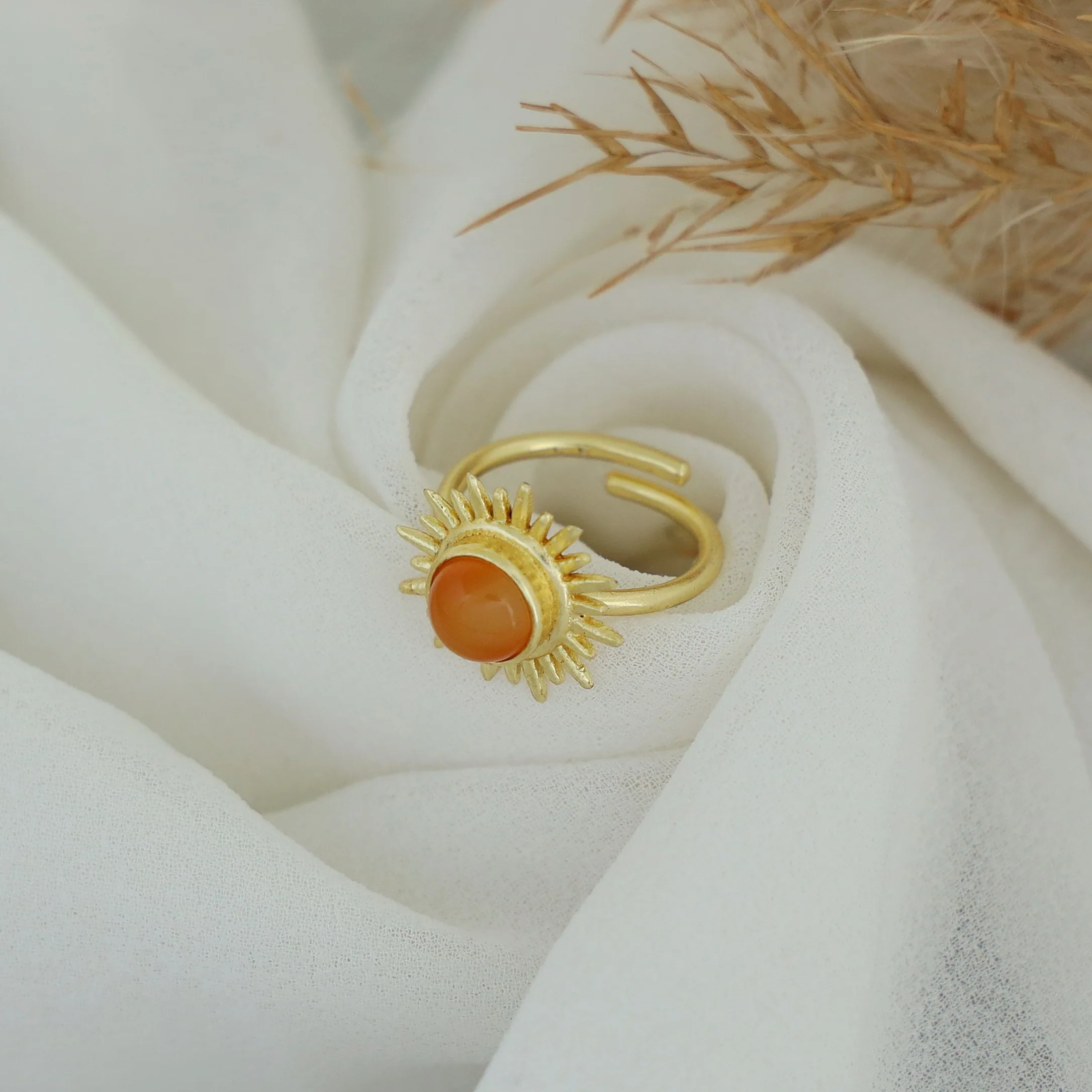 Jyoti Golden Sun Circle Stone Ring - Image 2
