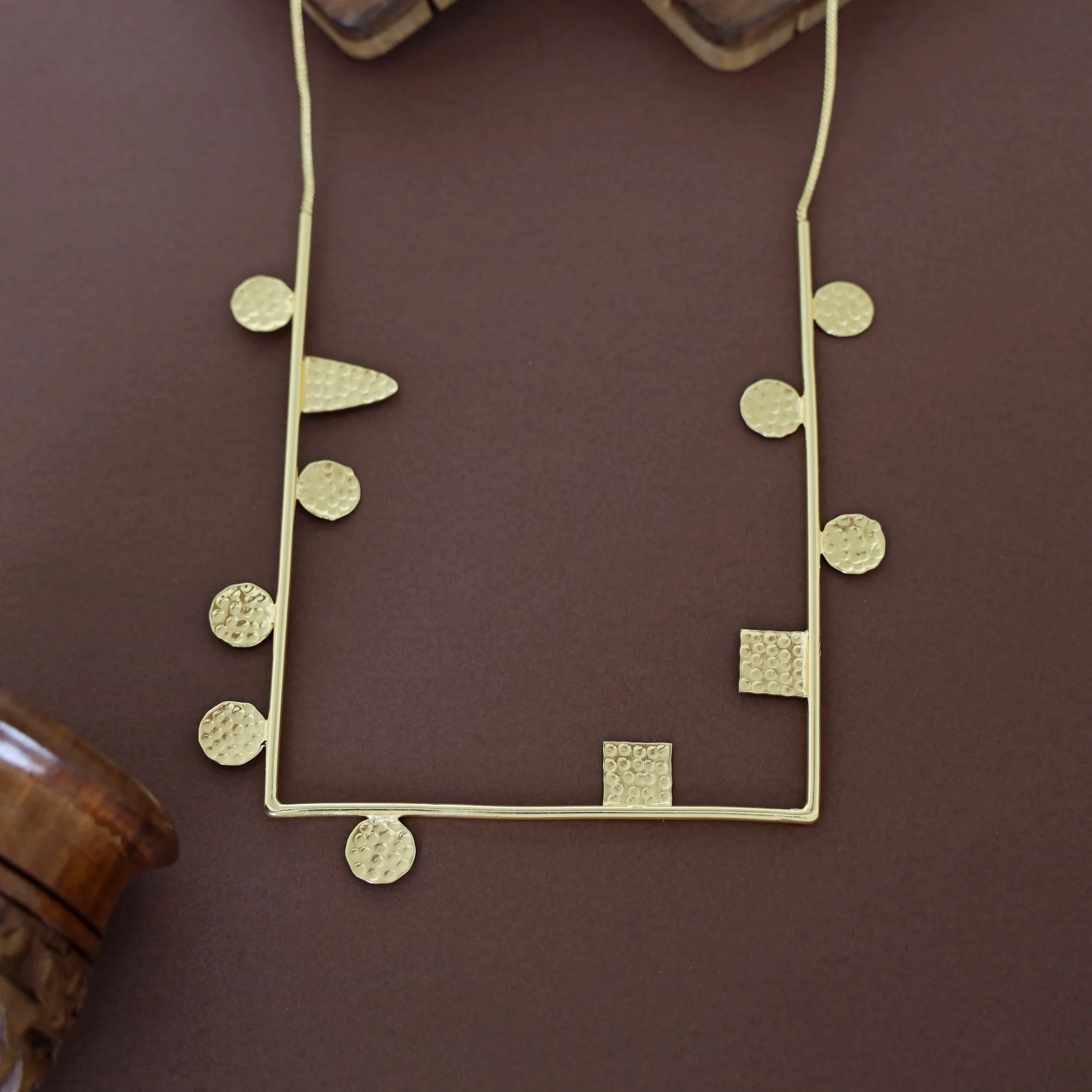 Golden Swing Neckpiece - Image 4