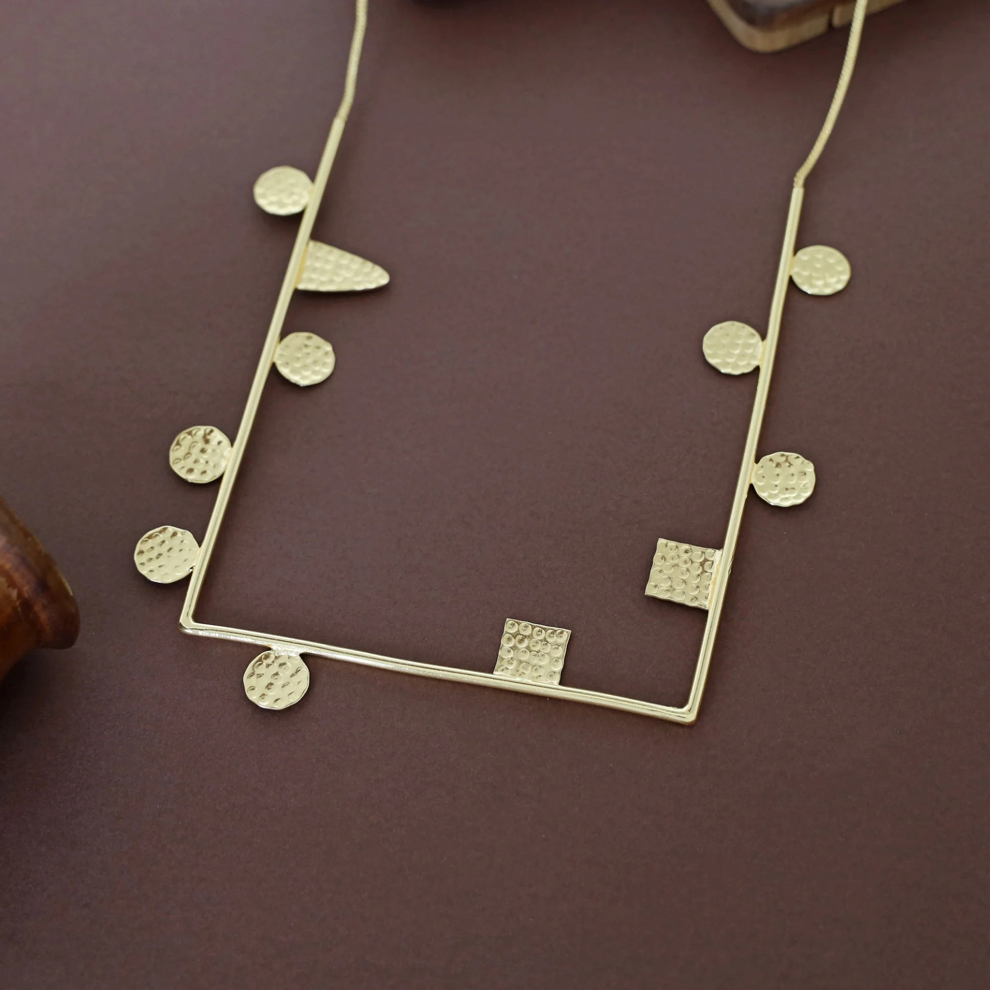 Golden Swing Neckpiece - Image 5