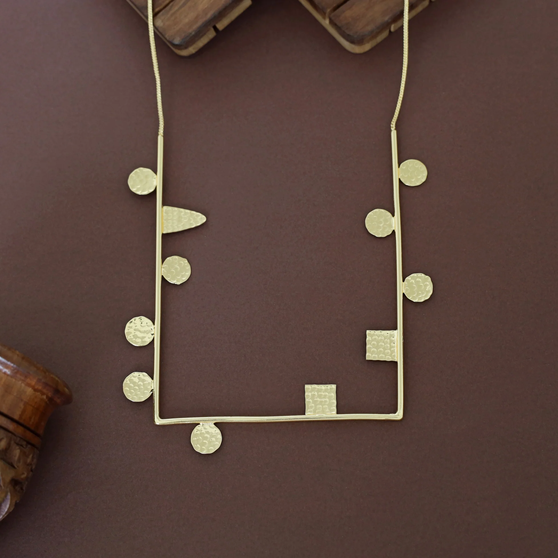 Golden Swing Neckpiece - Image 6