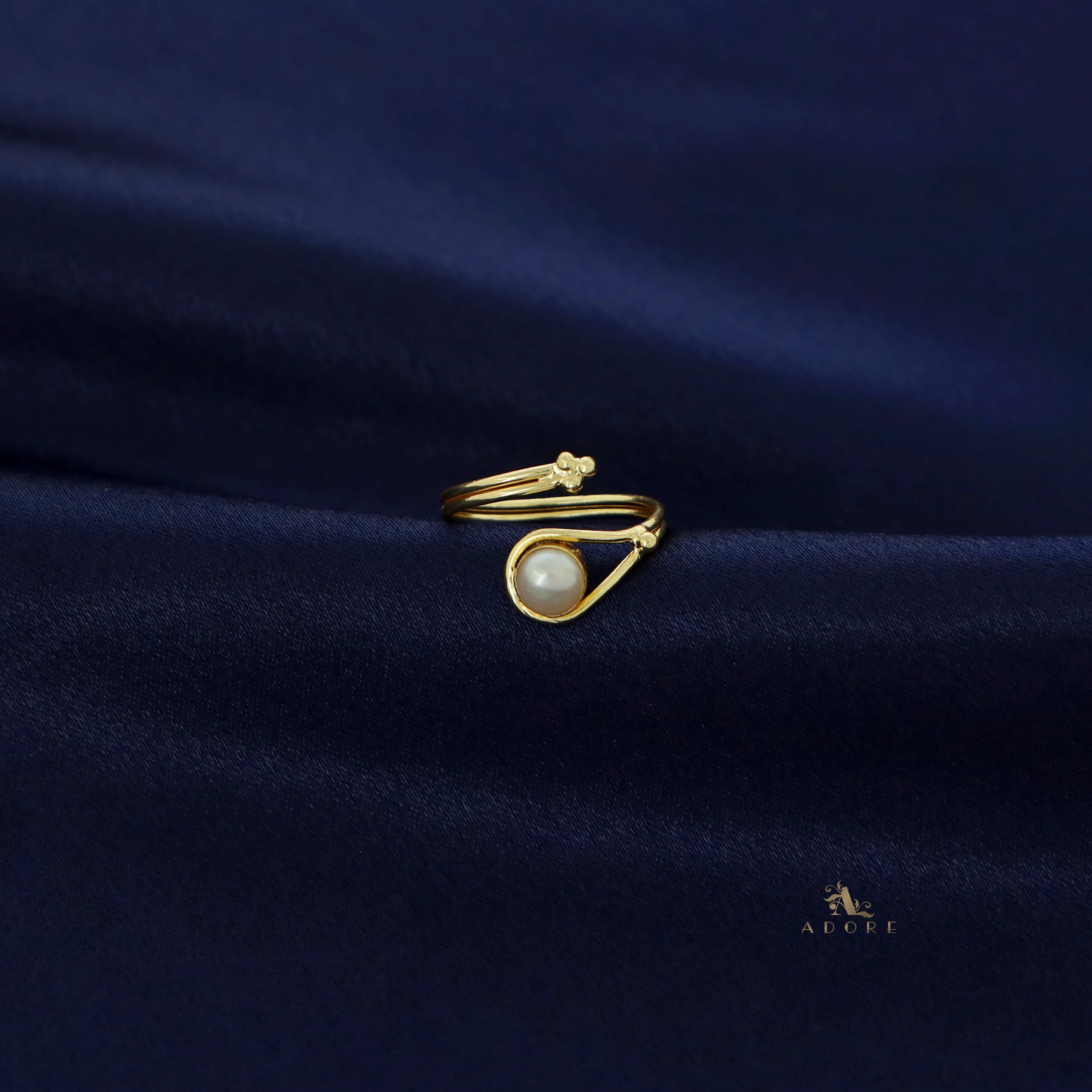 Golden Swirl Glossy Round Ring - Image 5
