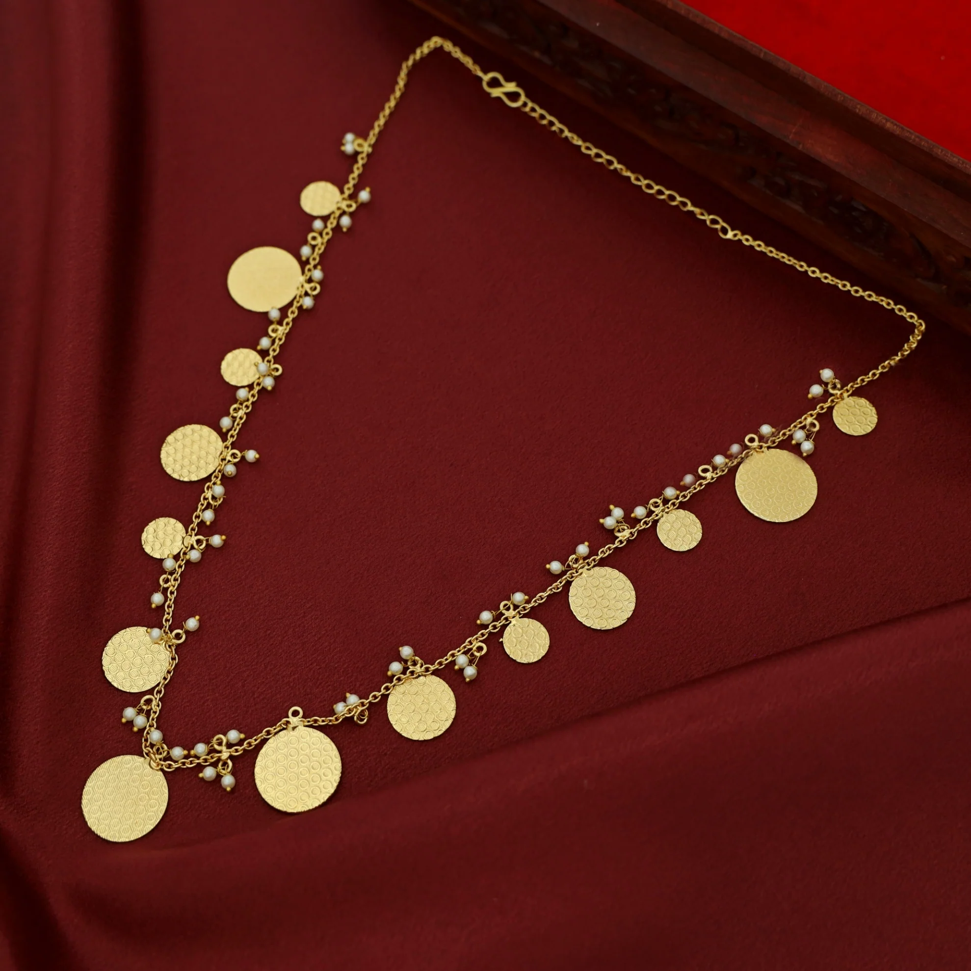Uditi Golden Textured Circle Pearl Neckpiece - Image 2