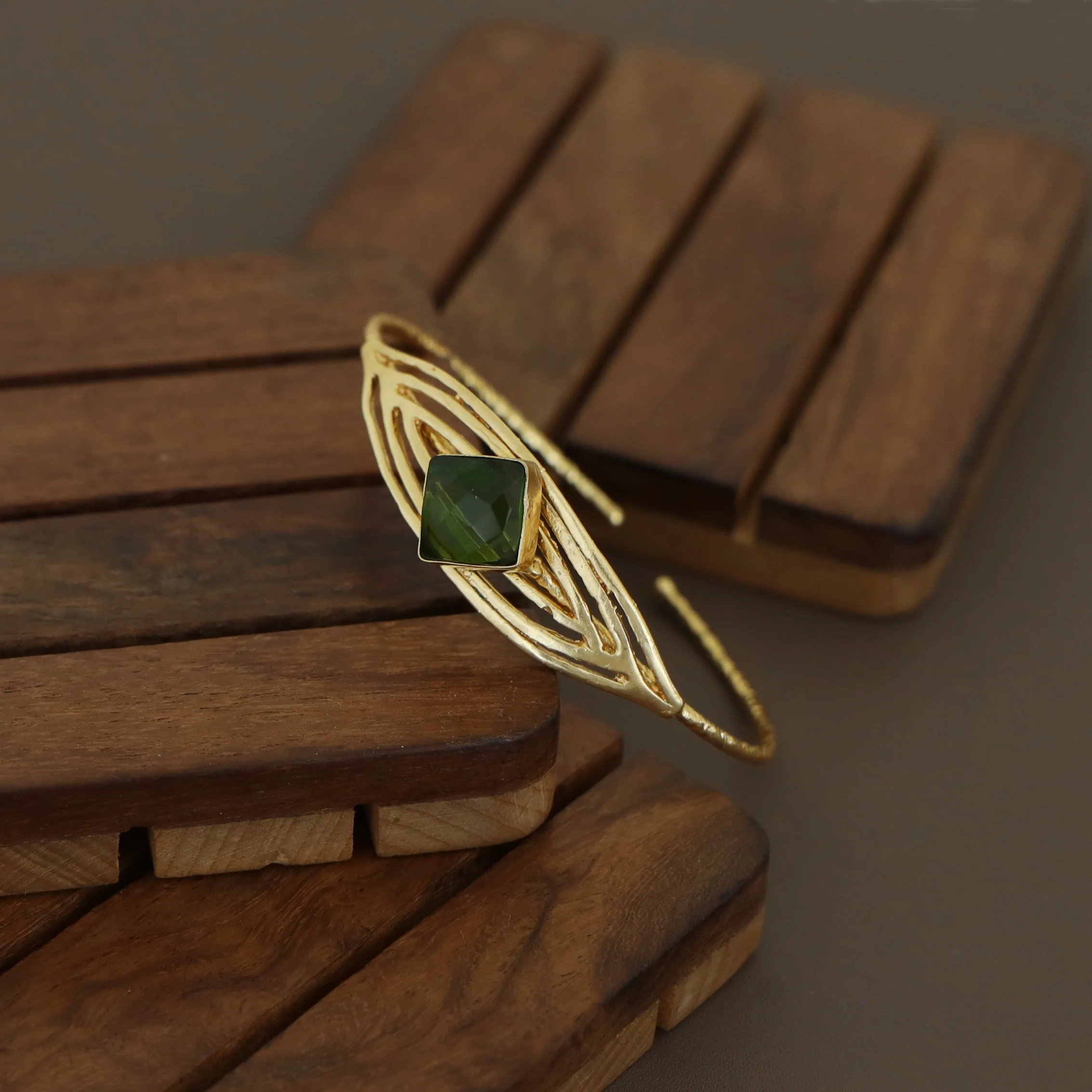 Golden Textured Diamond Glossy Stone Bangle - Image 10