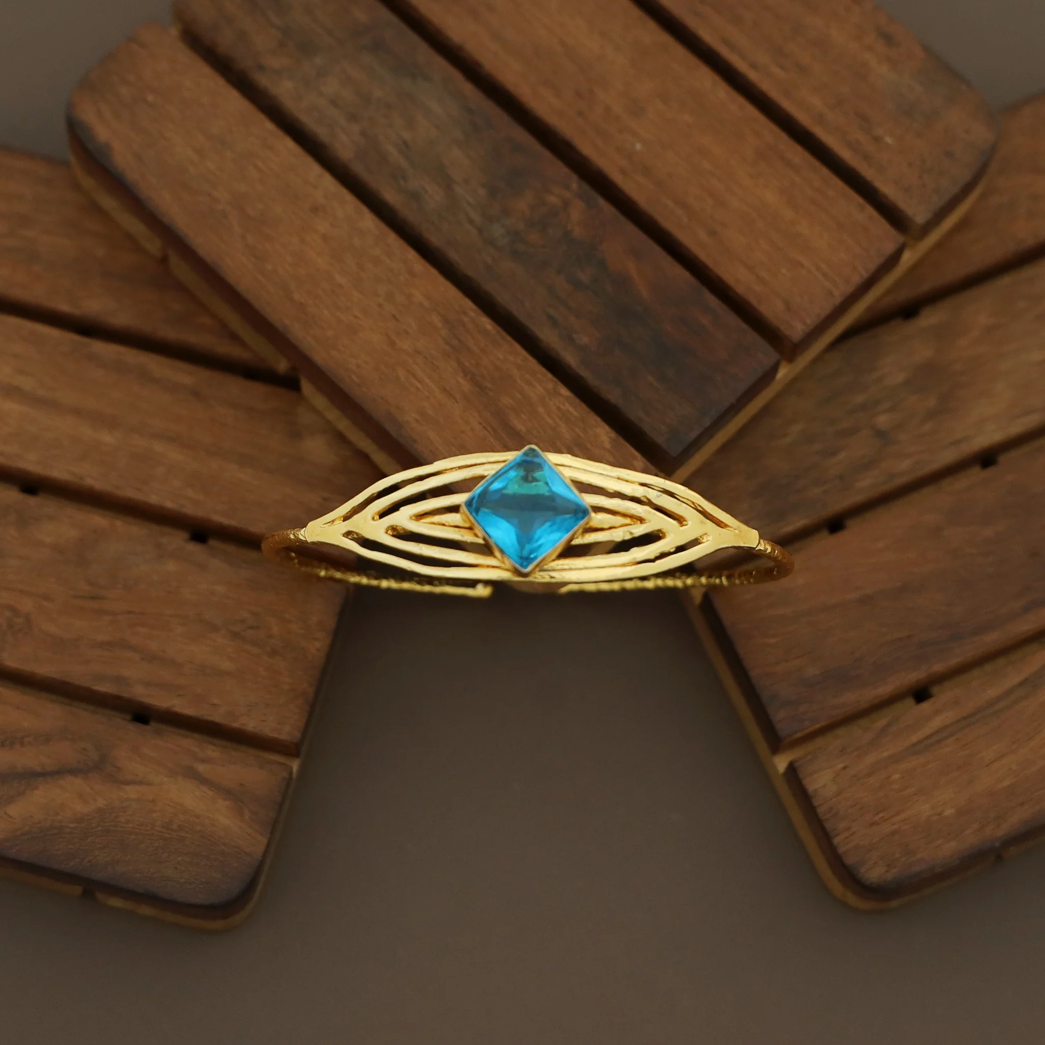 Golden Textured Diamond Glossy Stone Bangle - Image 13