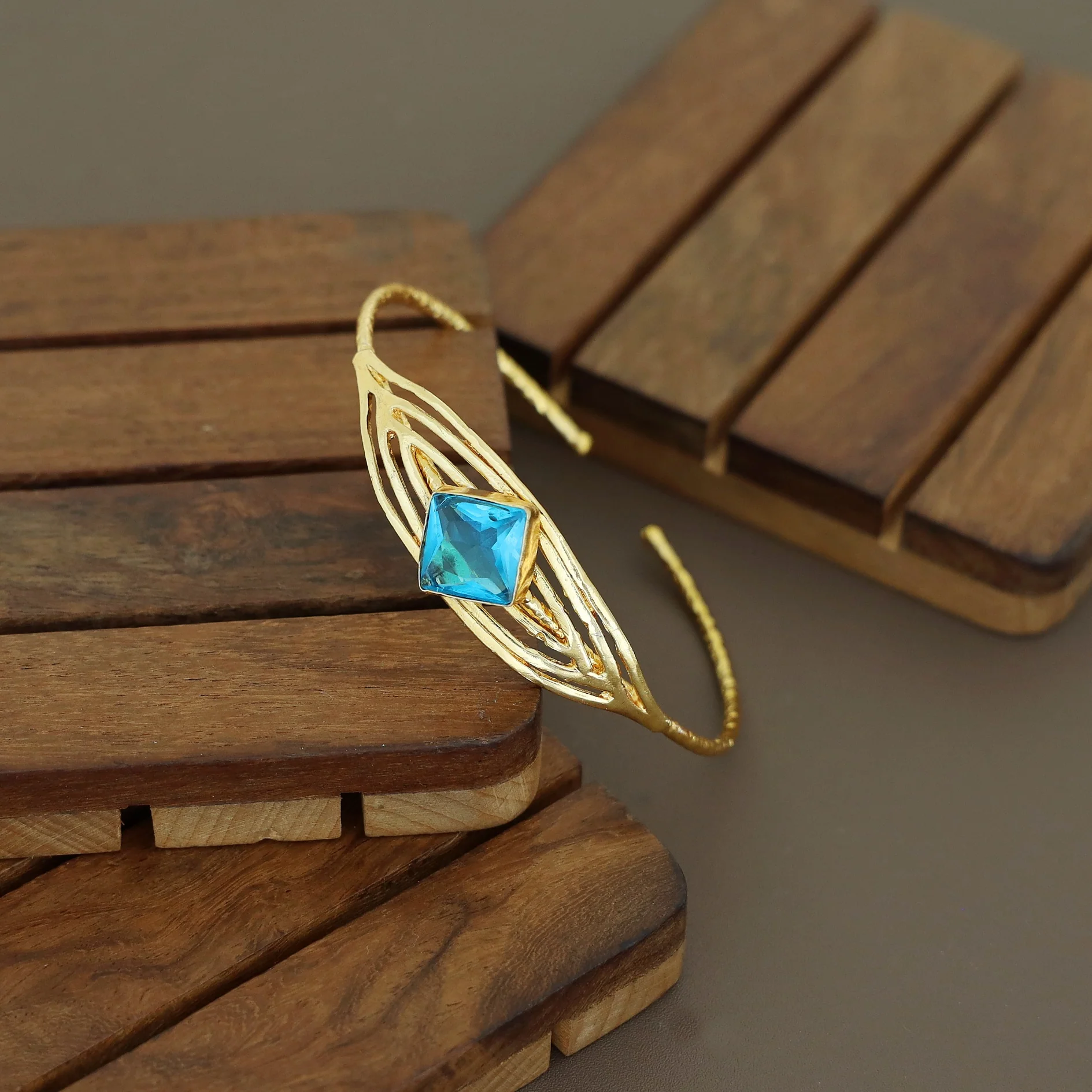 Golden Textured Diamond Glossy Stone Bangle - Image 14
