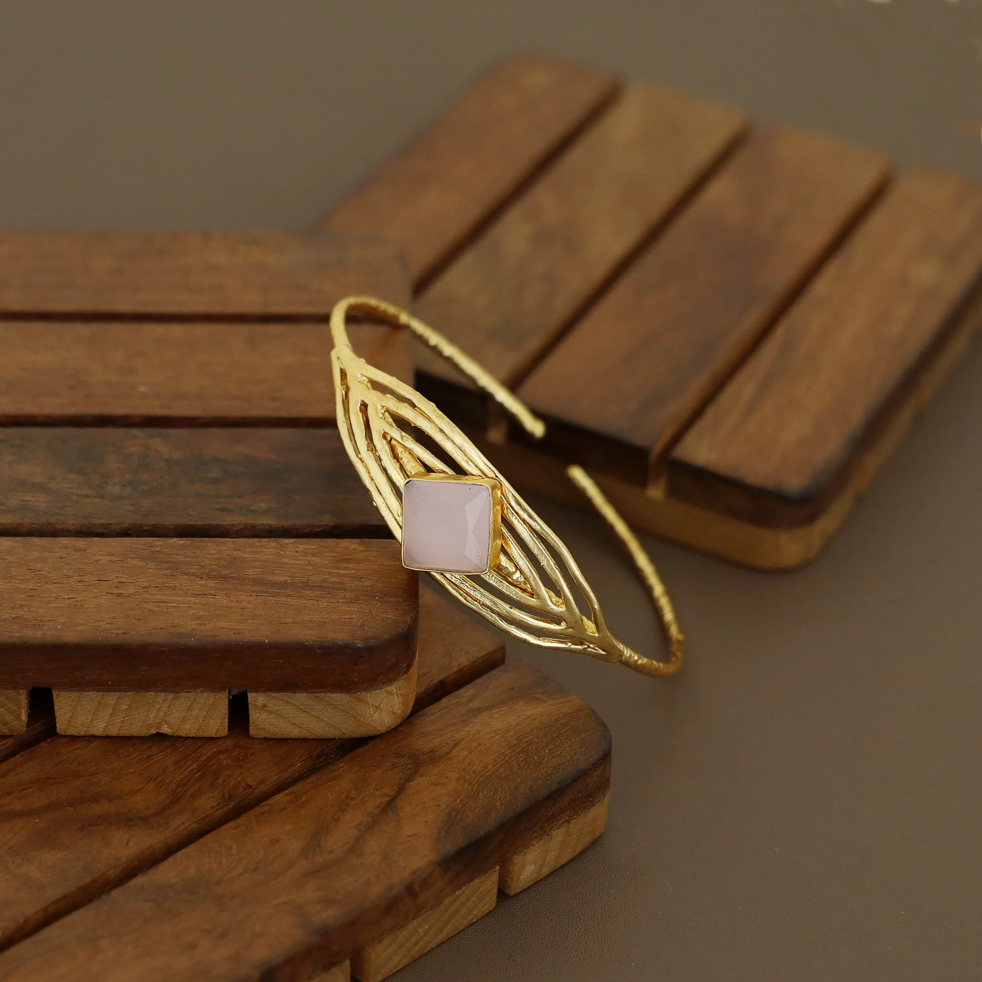 Golden Textured Diamond Glossy Stone Bangle - Image 5