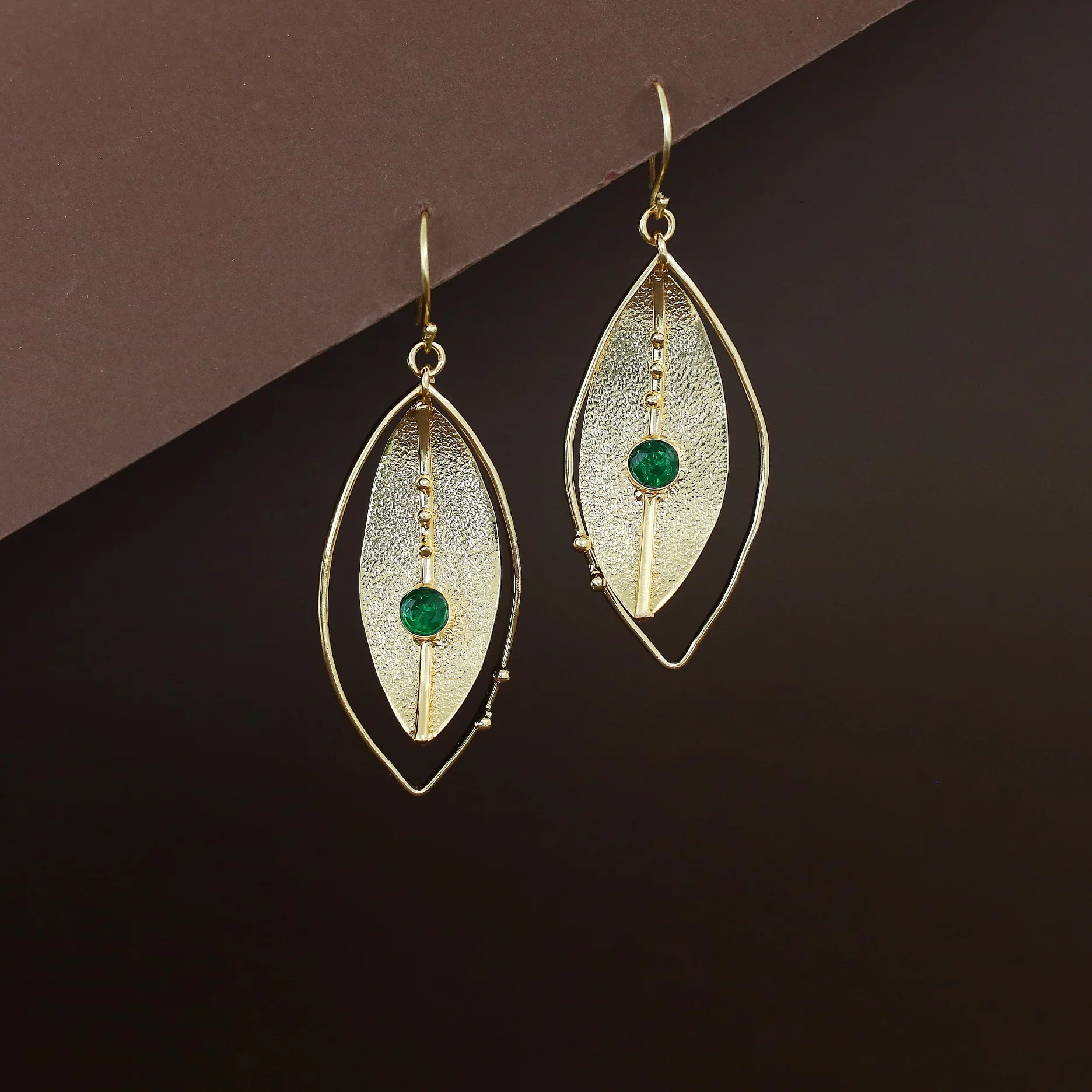 Eilin Golden Textured Leaf Glossy Stone Drop - Image 3